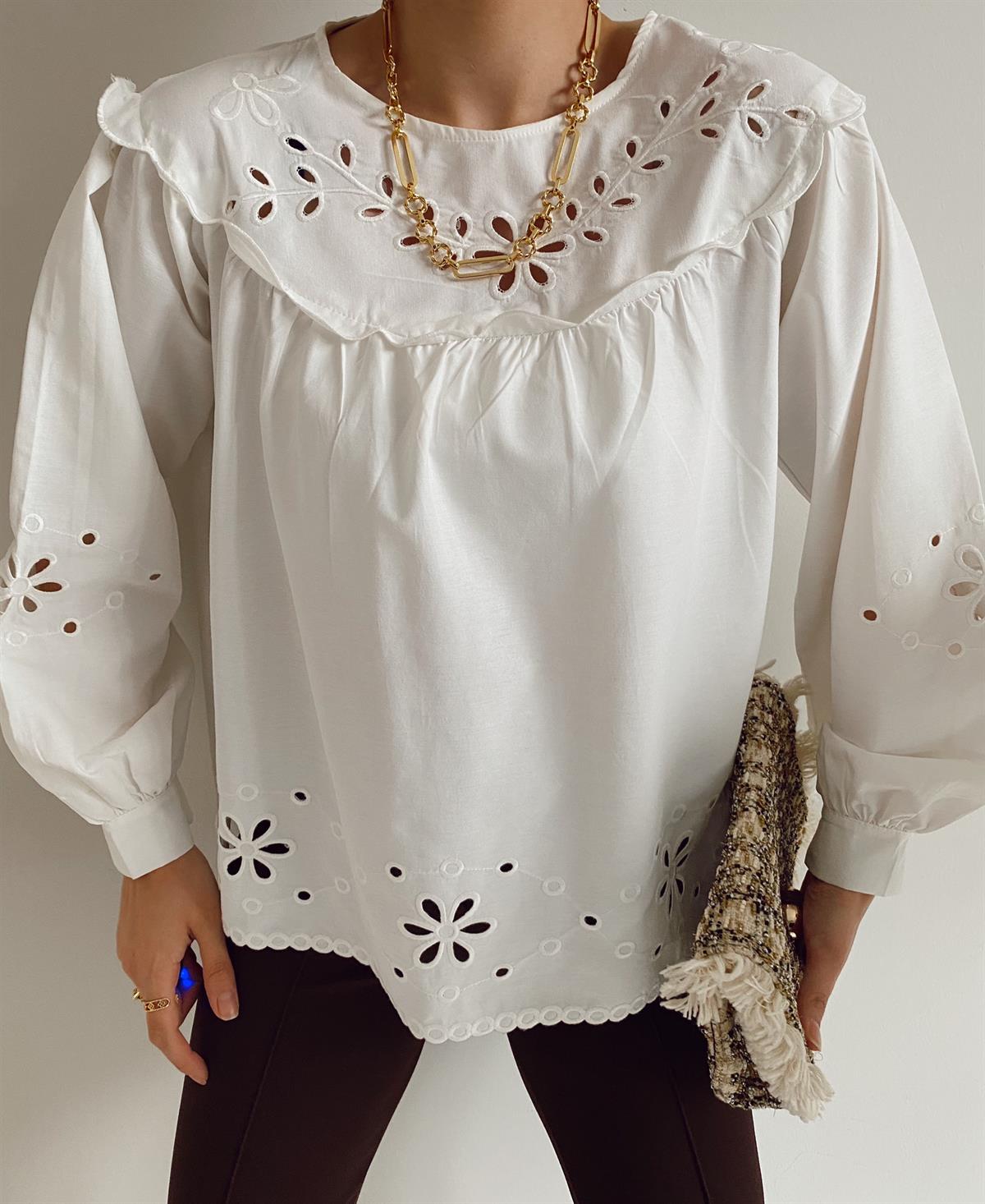 Ekru Nakışlı Elsa Bluz