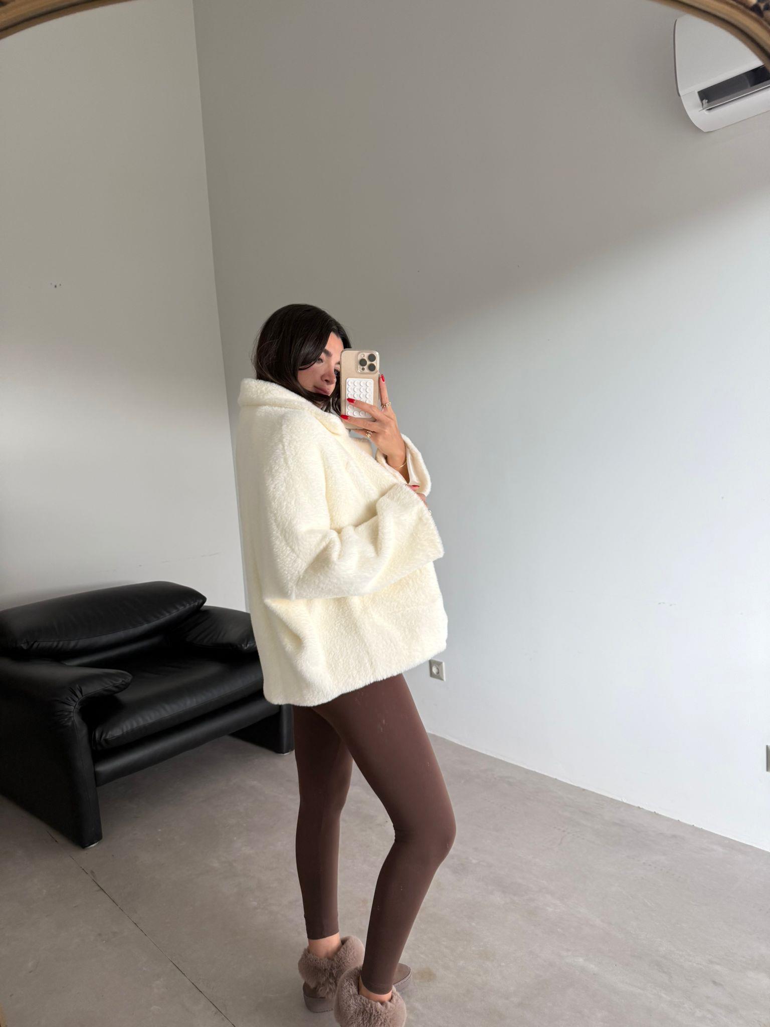 Ekru Oversize Yumuşacık Ceket