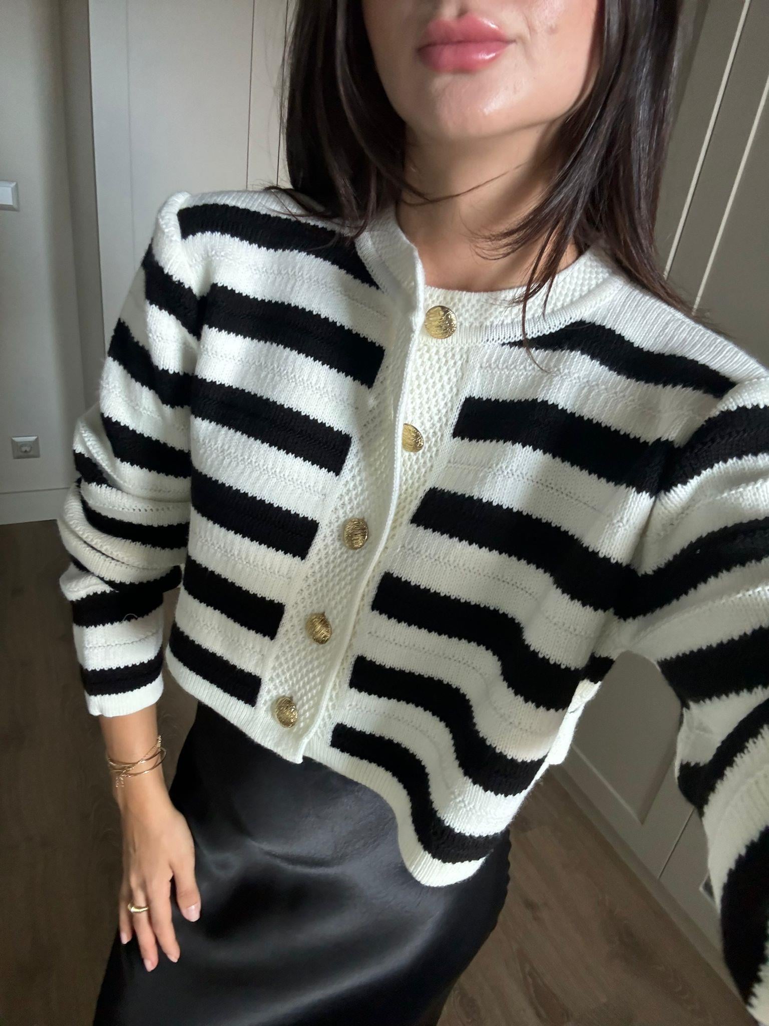 Ekru Siyah Çizgili Crop Hırka