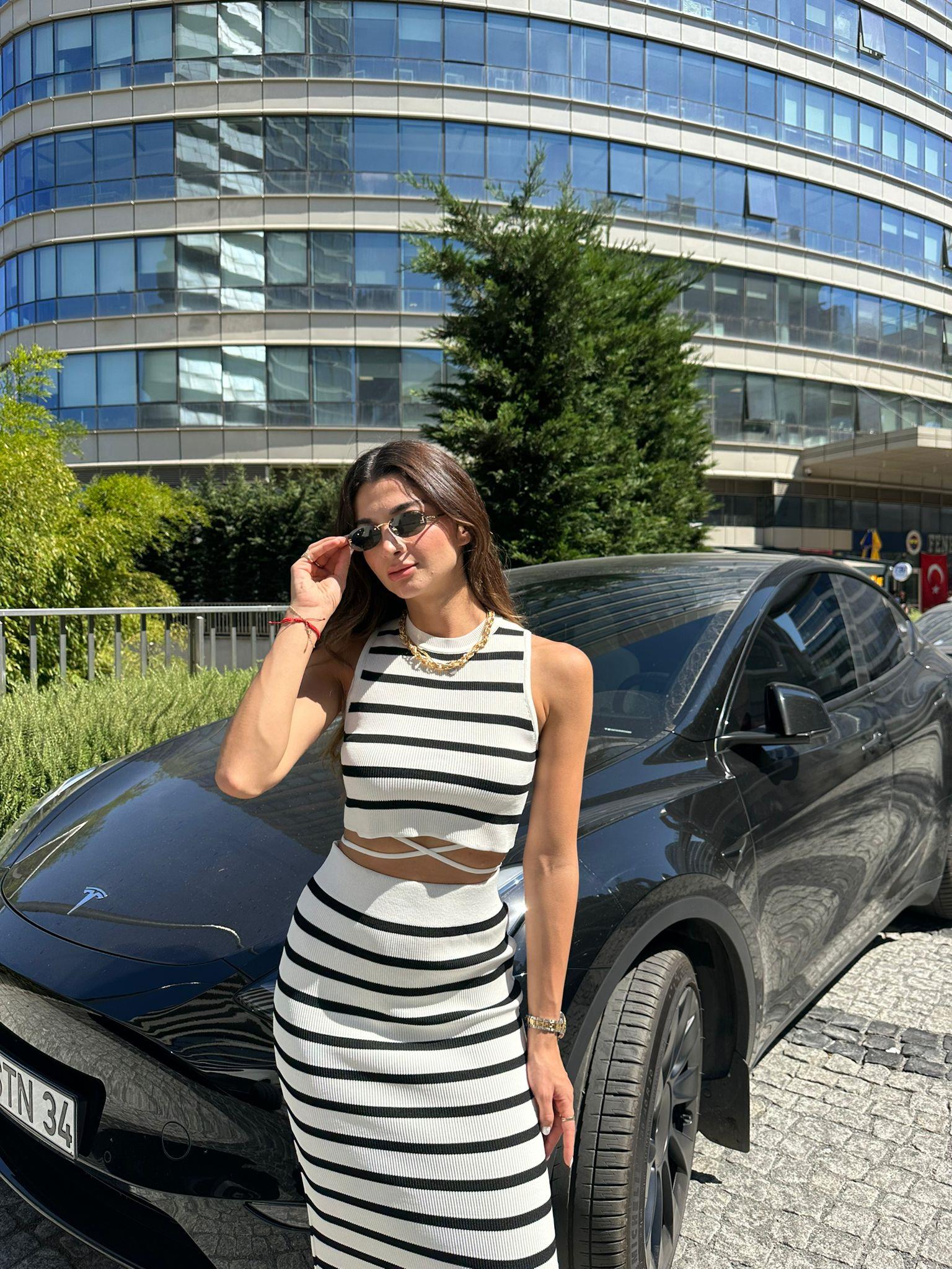 Ekru Siyah Çizgili Fitilli Takım