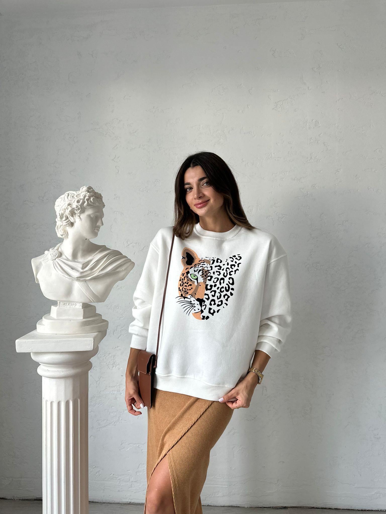 Ekru Tiger Sweat