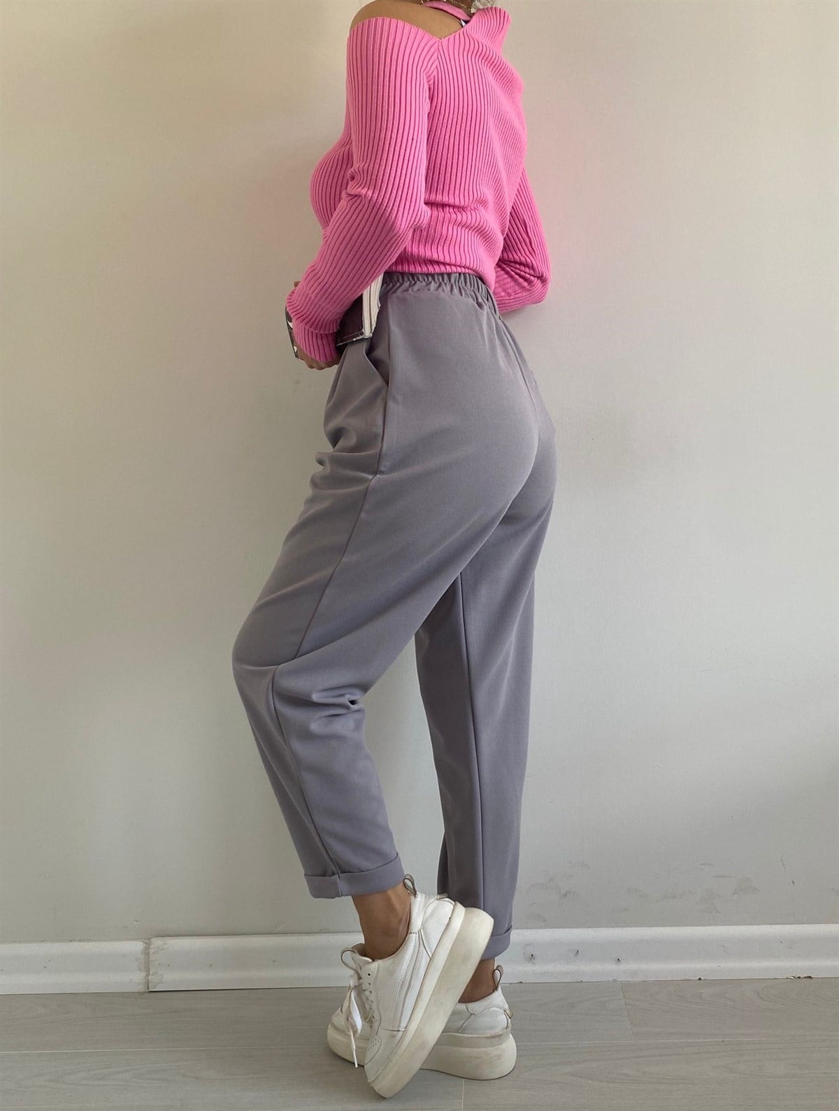 Gri Beli Lastikli Pantolon