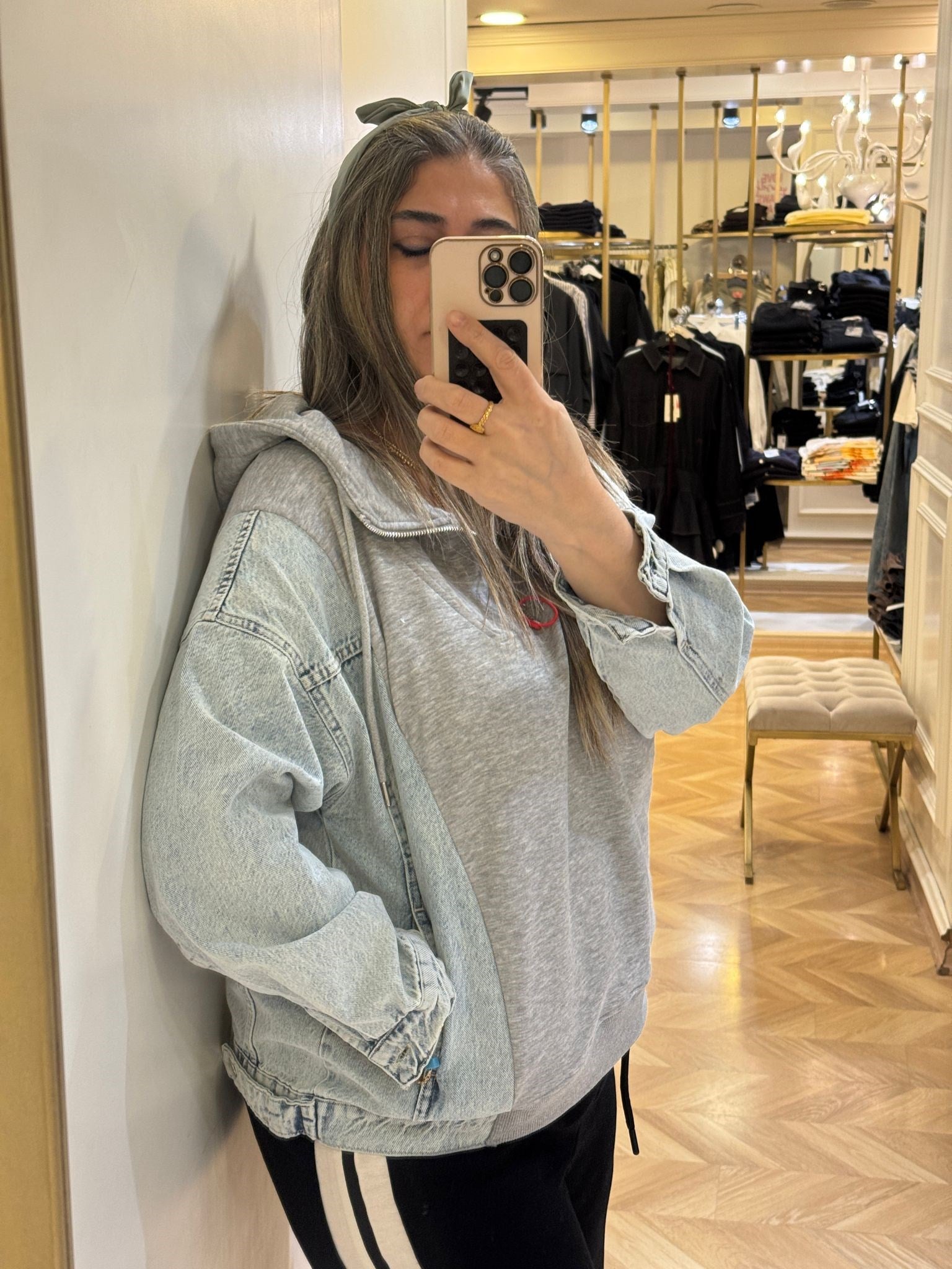 Gri Kapüşonlu Denim Detaylı Sweat