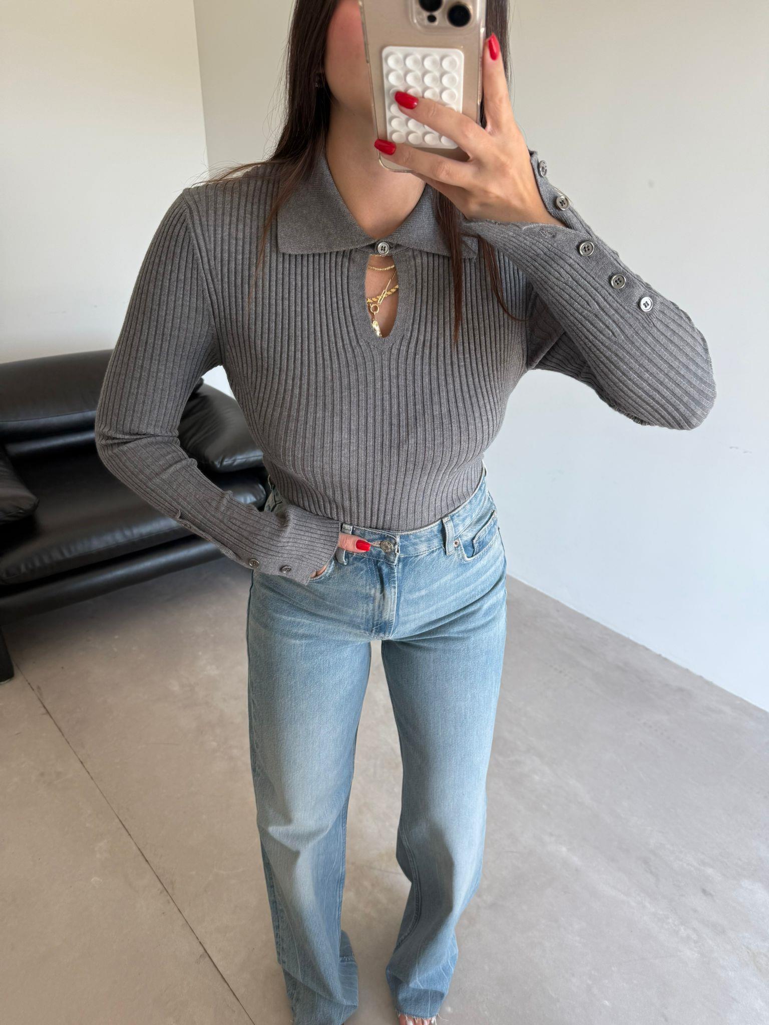 Gri Yaka Kol Detaylı Triko Bluz