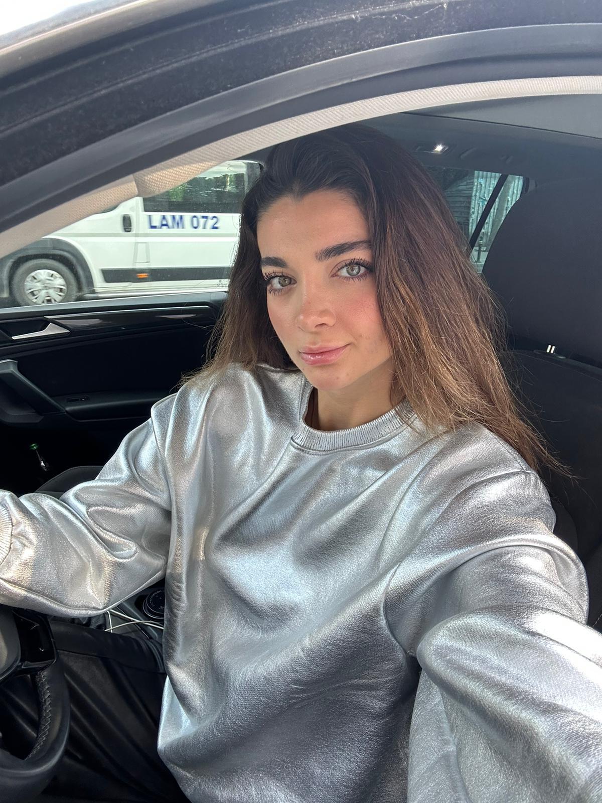 Gümüş Parlak Sweat