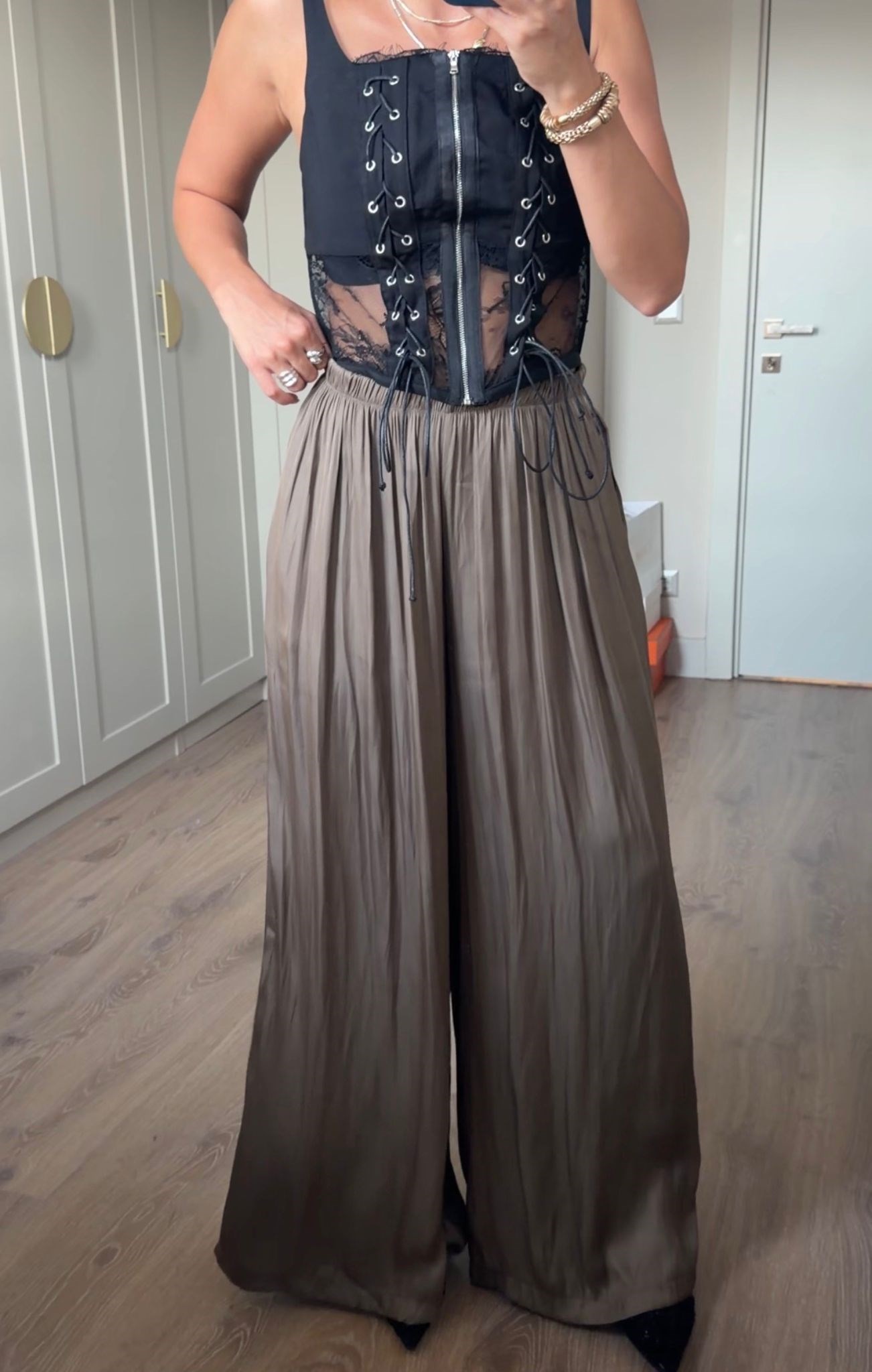 Haki  Beli Lastikli Bol Paça Pantolon