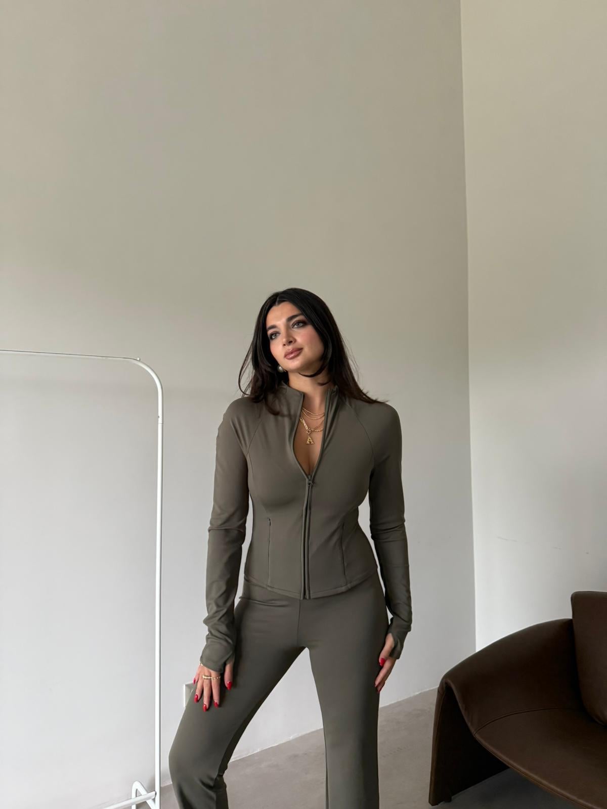 Haki Comfortlux Likralı Takım