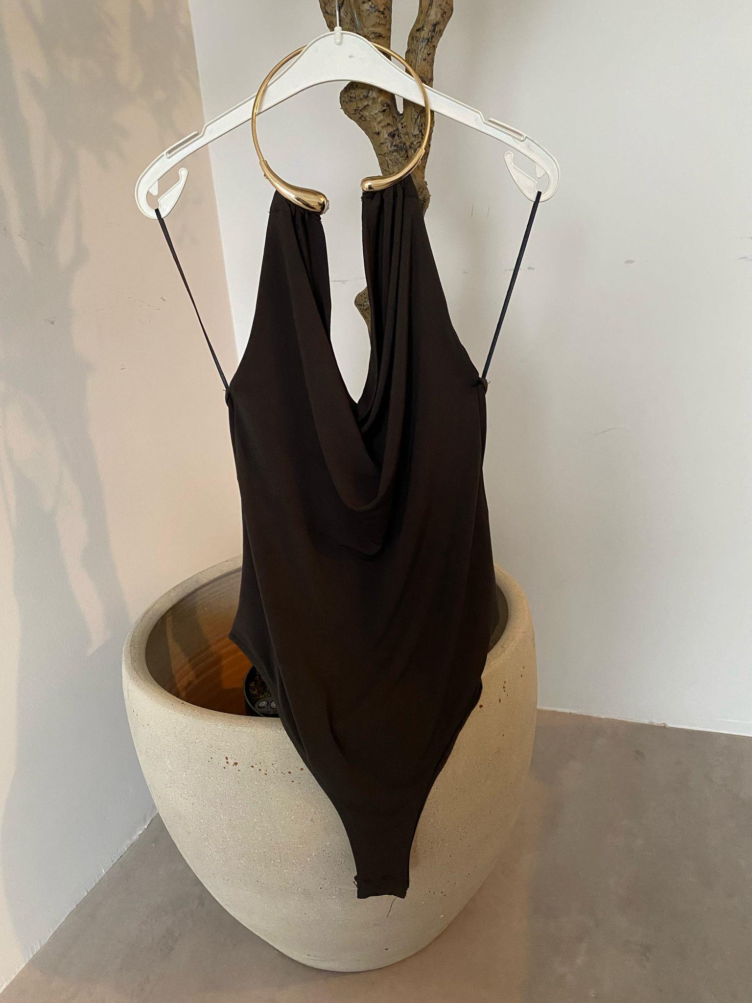 Kahve Aksesuarlı Bodysuit