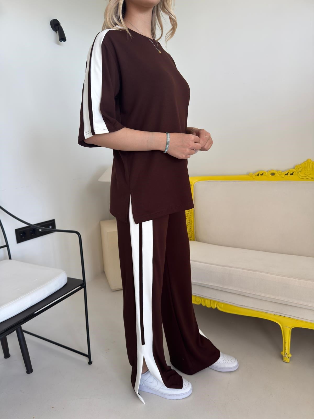 Kahve Beyaz Şeritli Kısa Kol Modal Takım