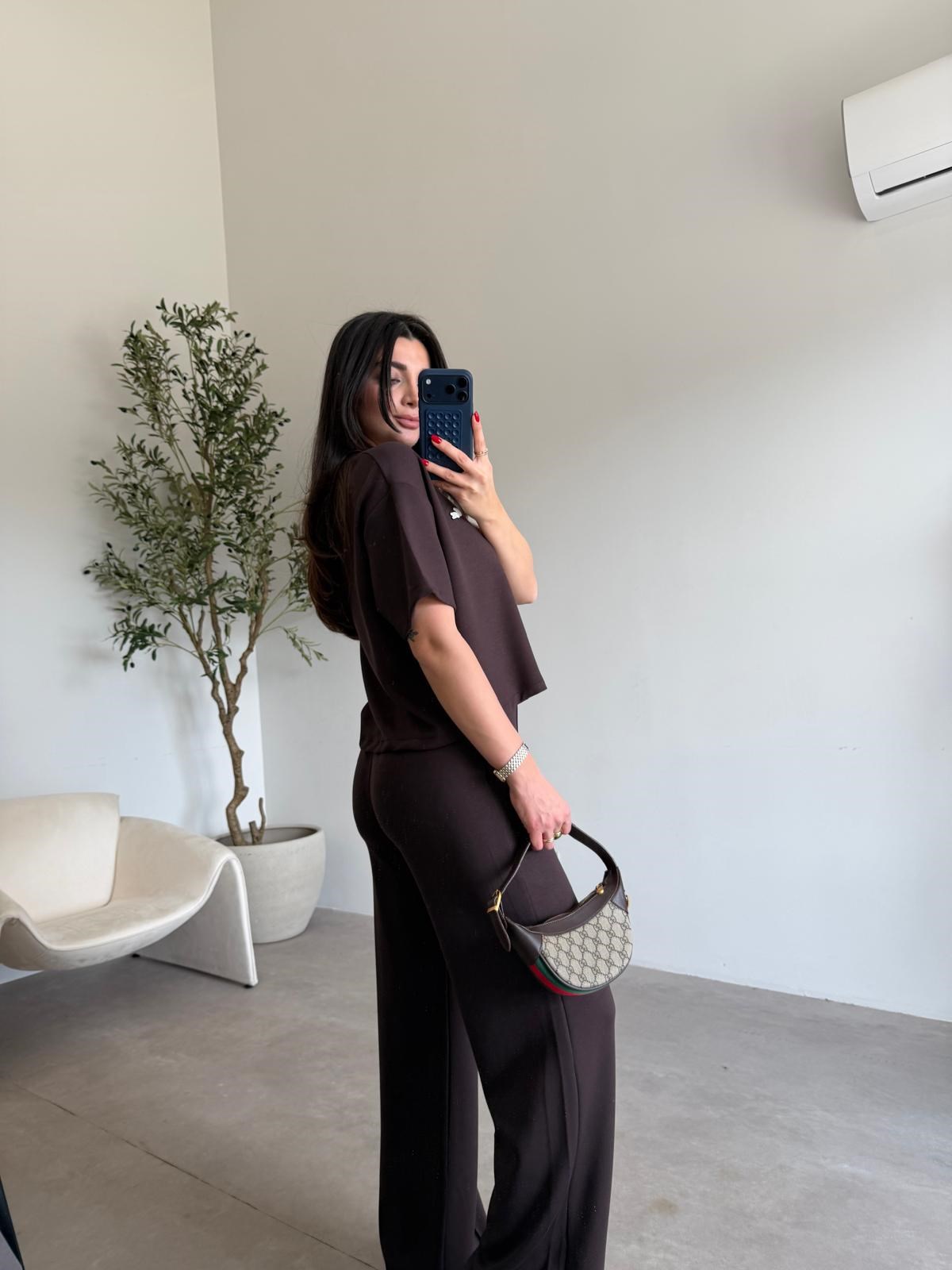 Kahve Biyeli Logolu Takım