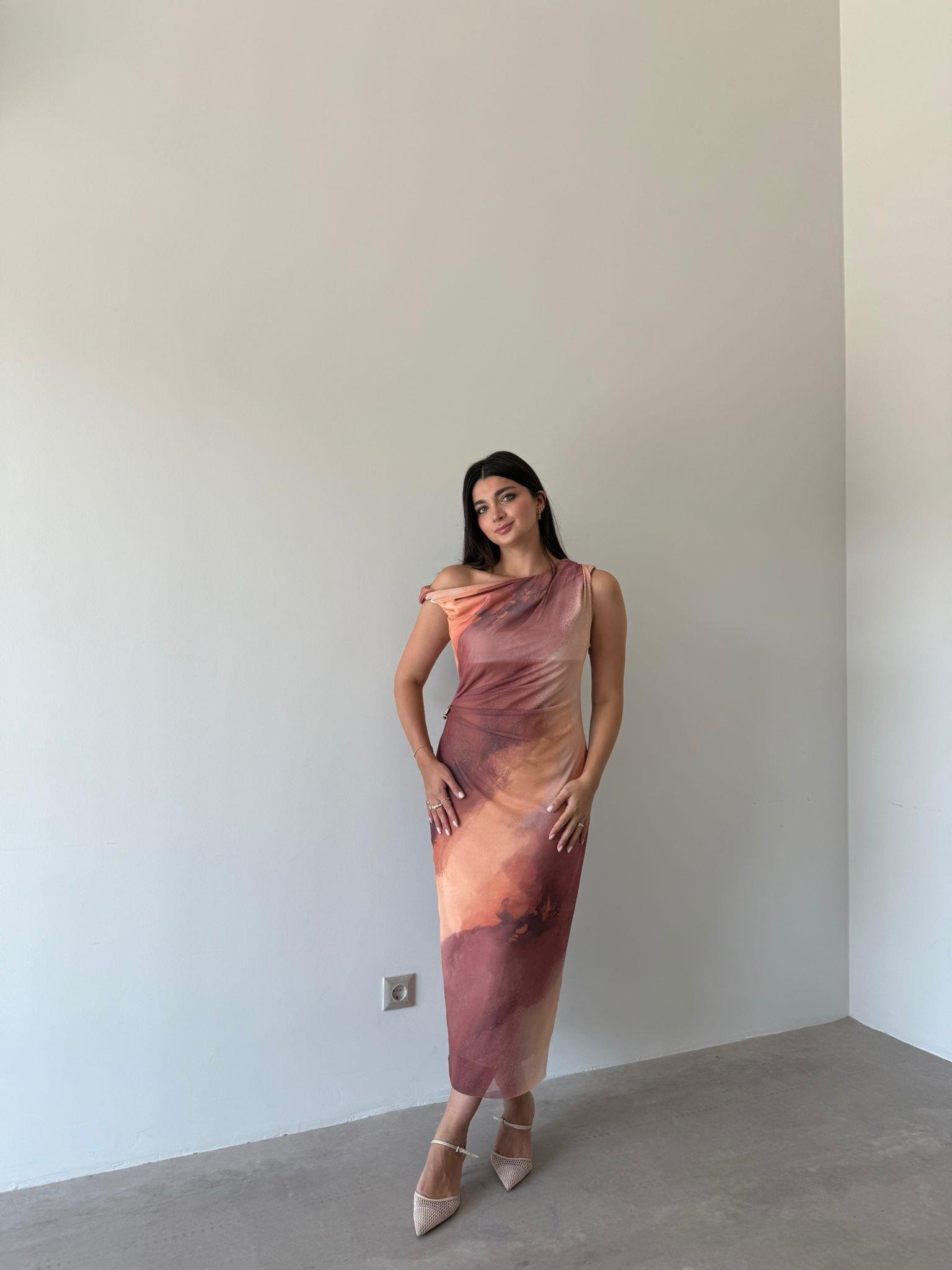 Kahve Drapeli Toka Detaylı Tül Elbise