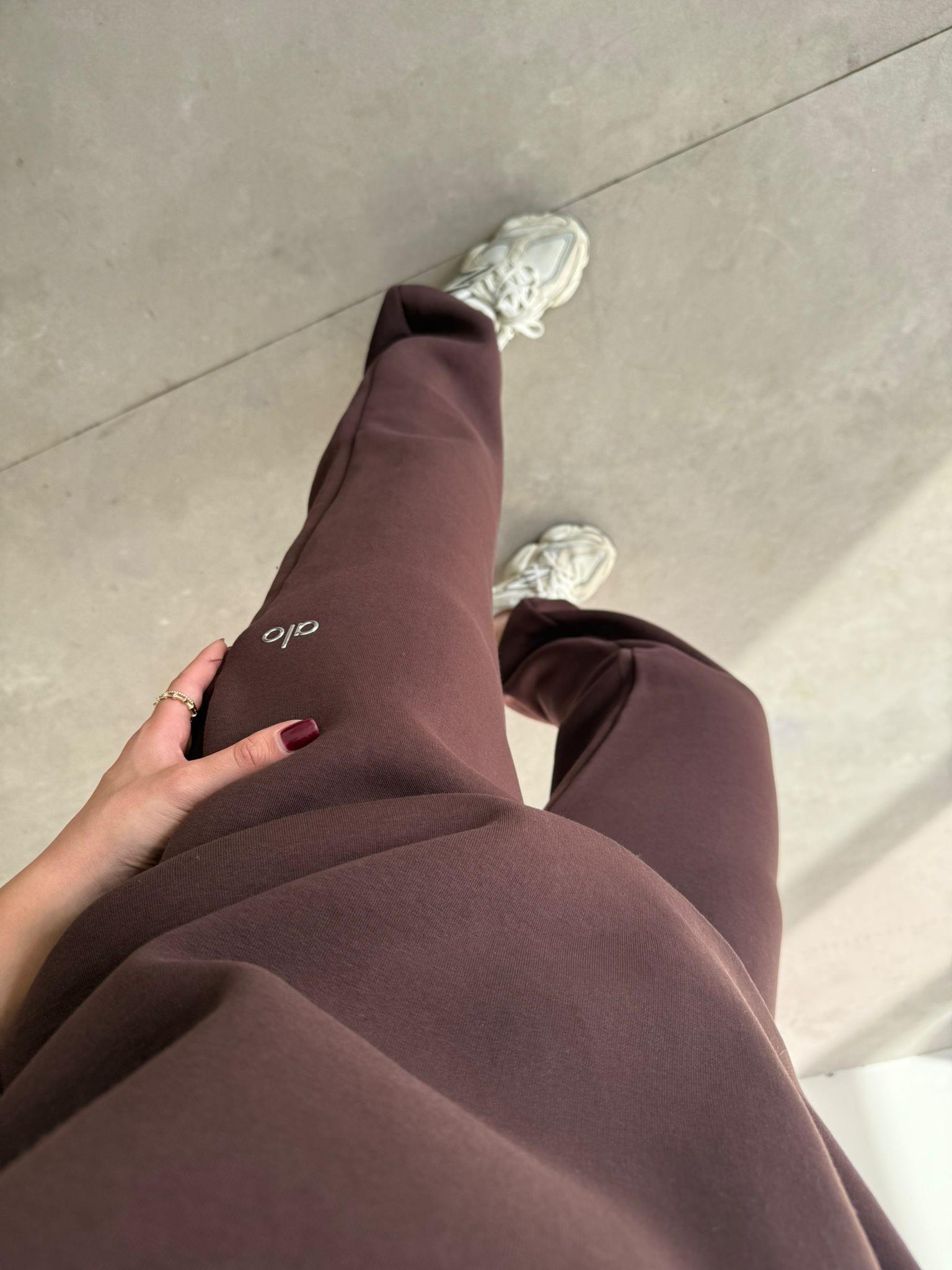 Kahve Logolu Basic Eşofman Takımı