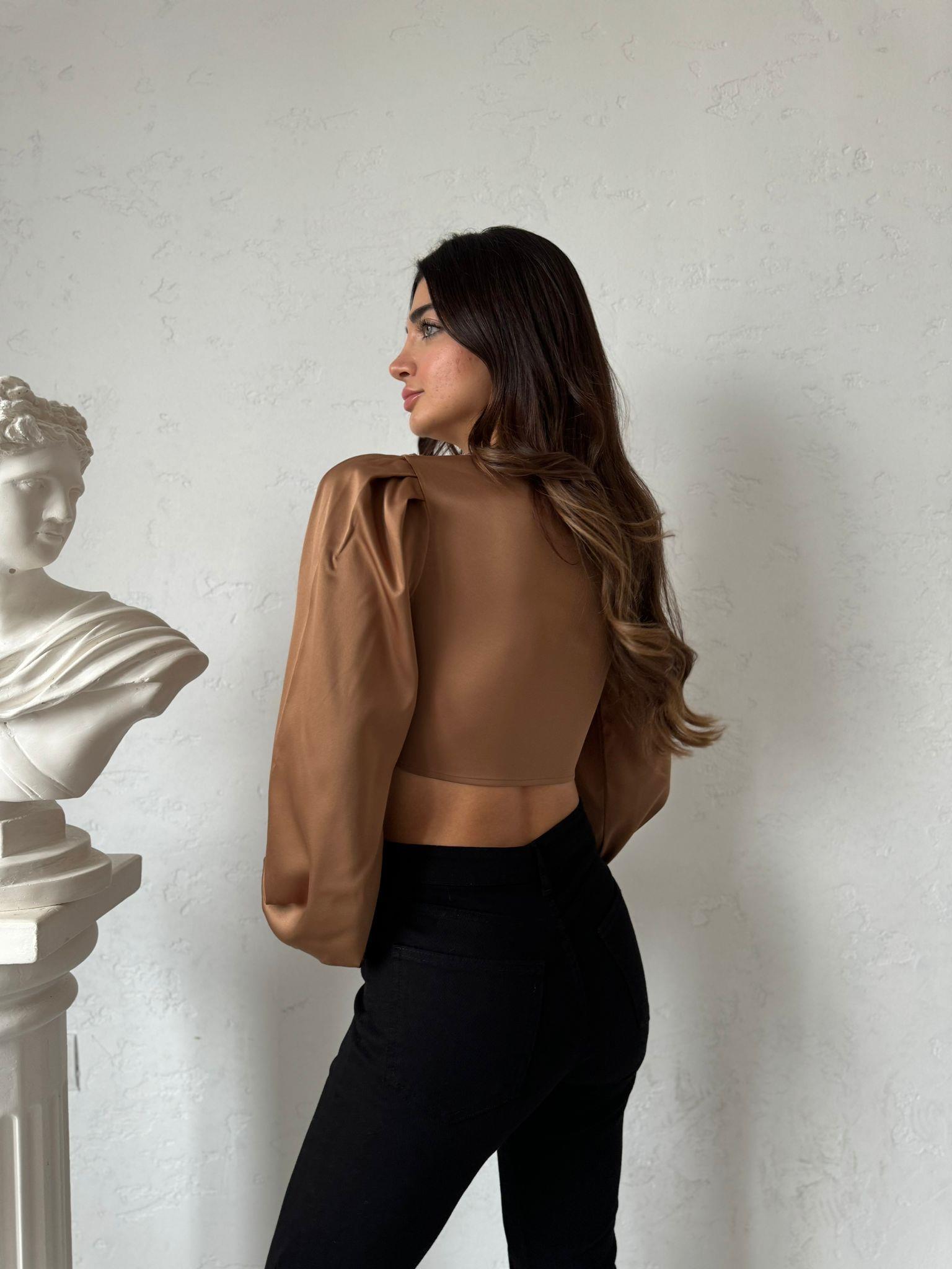 Kahve Önü Düğümlü Crop Bluz
