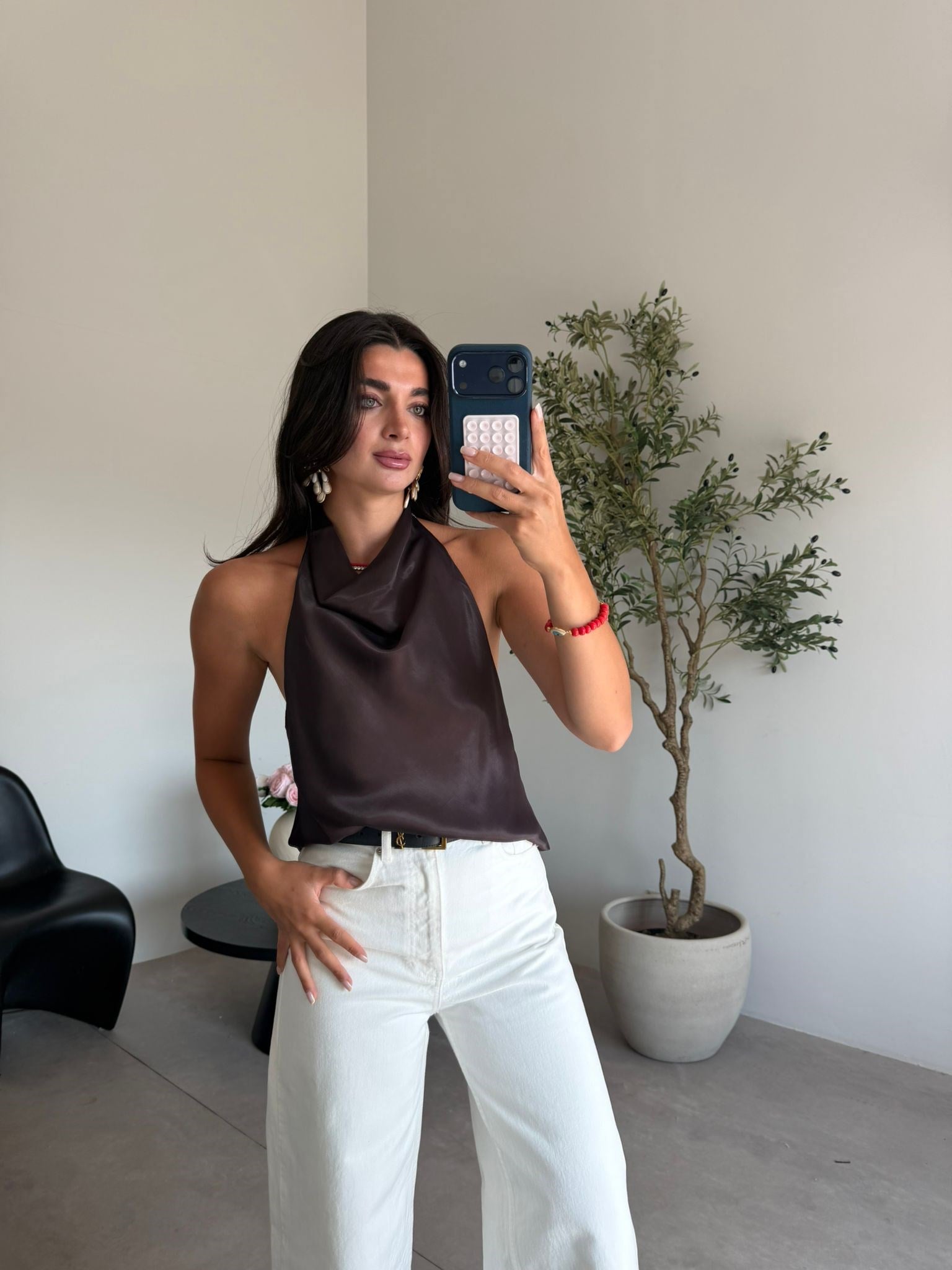 Kahve Sırt Detaylı Saten Bluz