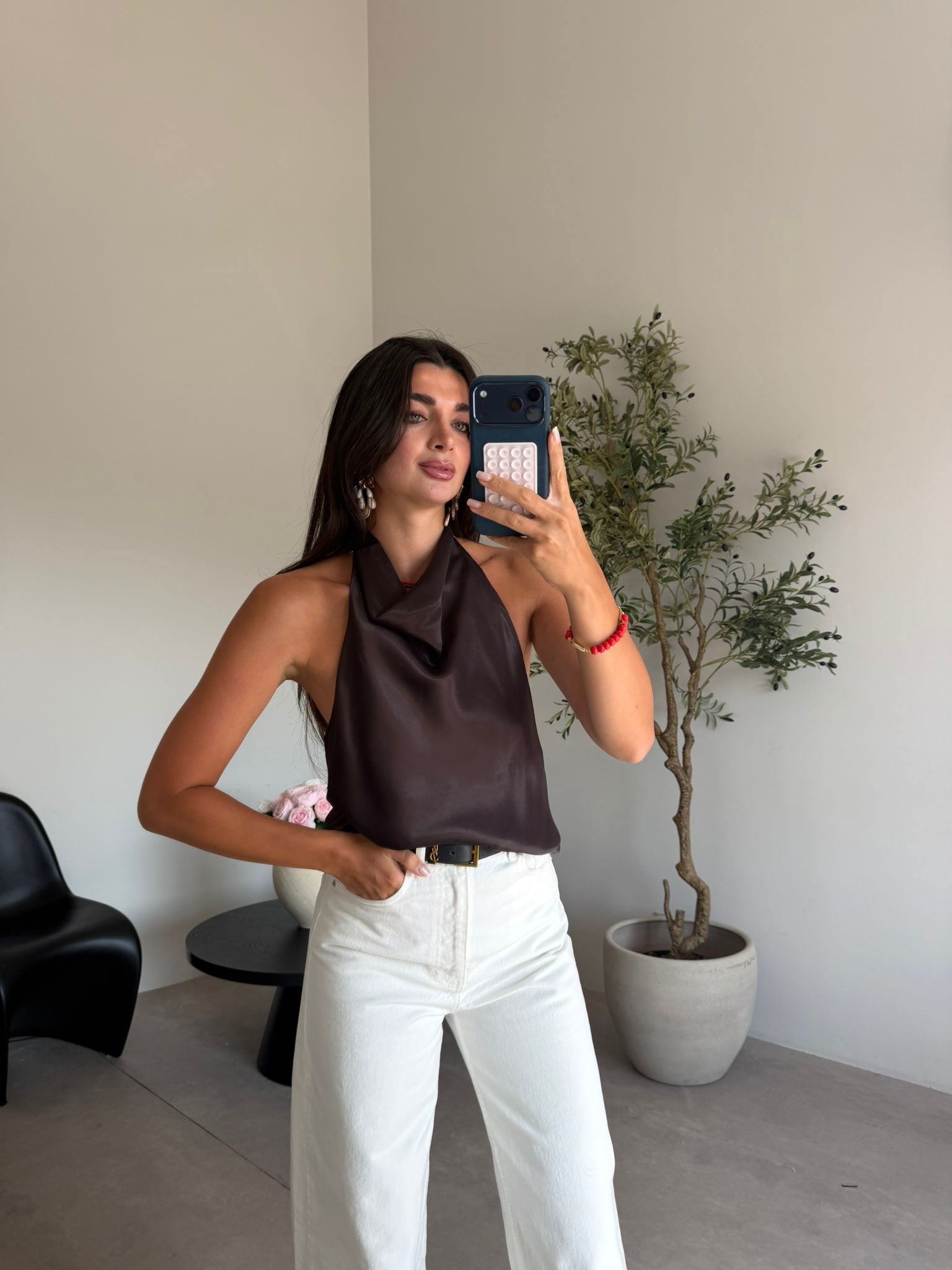 Kahve Sırt Detaylı Saten Bluz