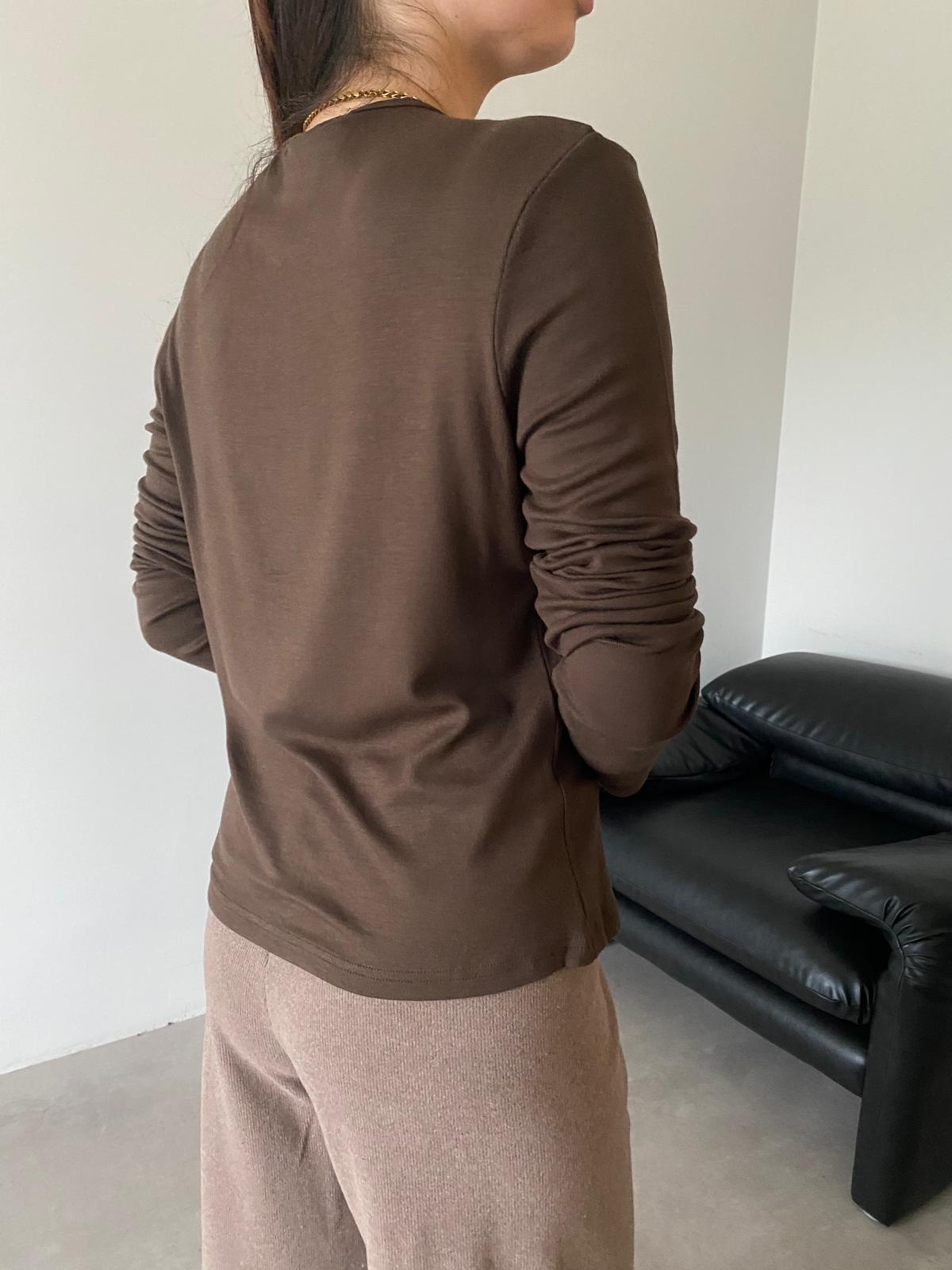 Kahve Yumuşak Dokulu Çıtçıtlı Bluz