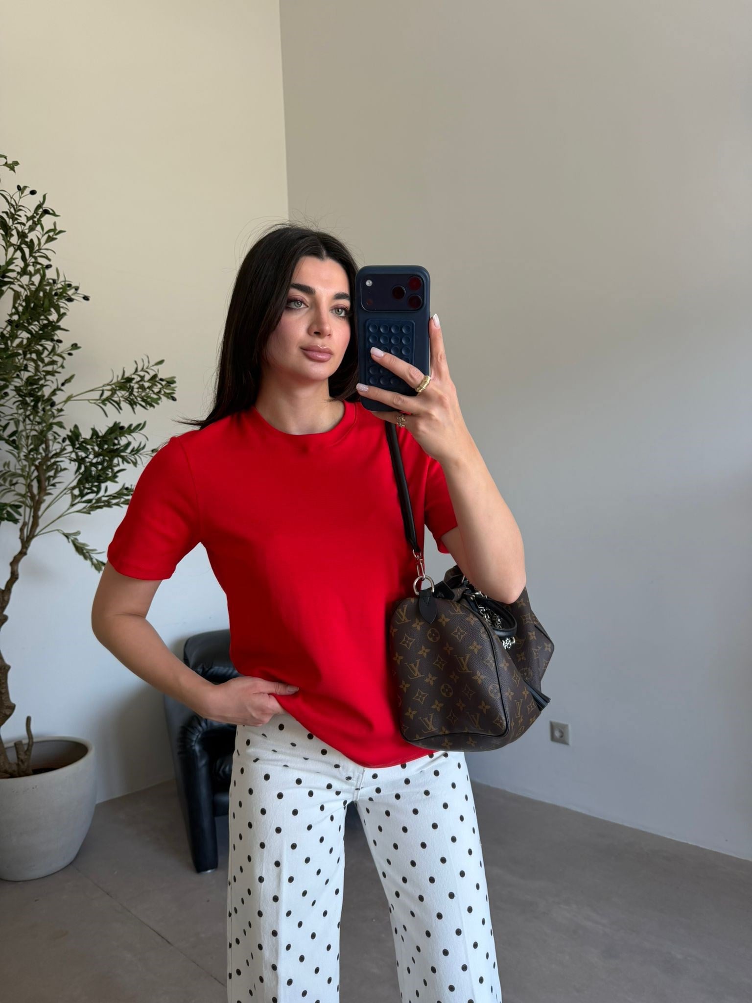 Kırmızı Bisiklet Yaka Basic Luna Tişört