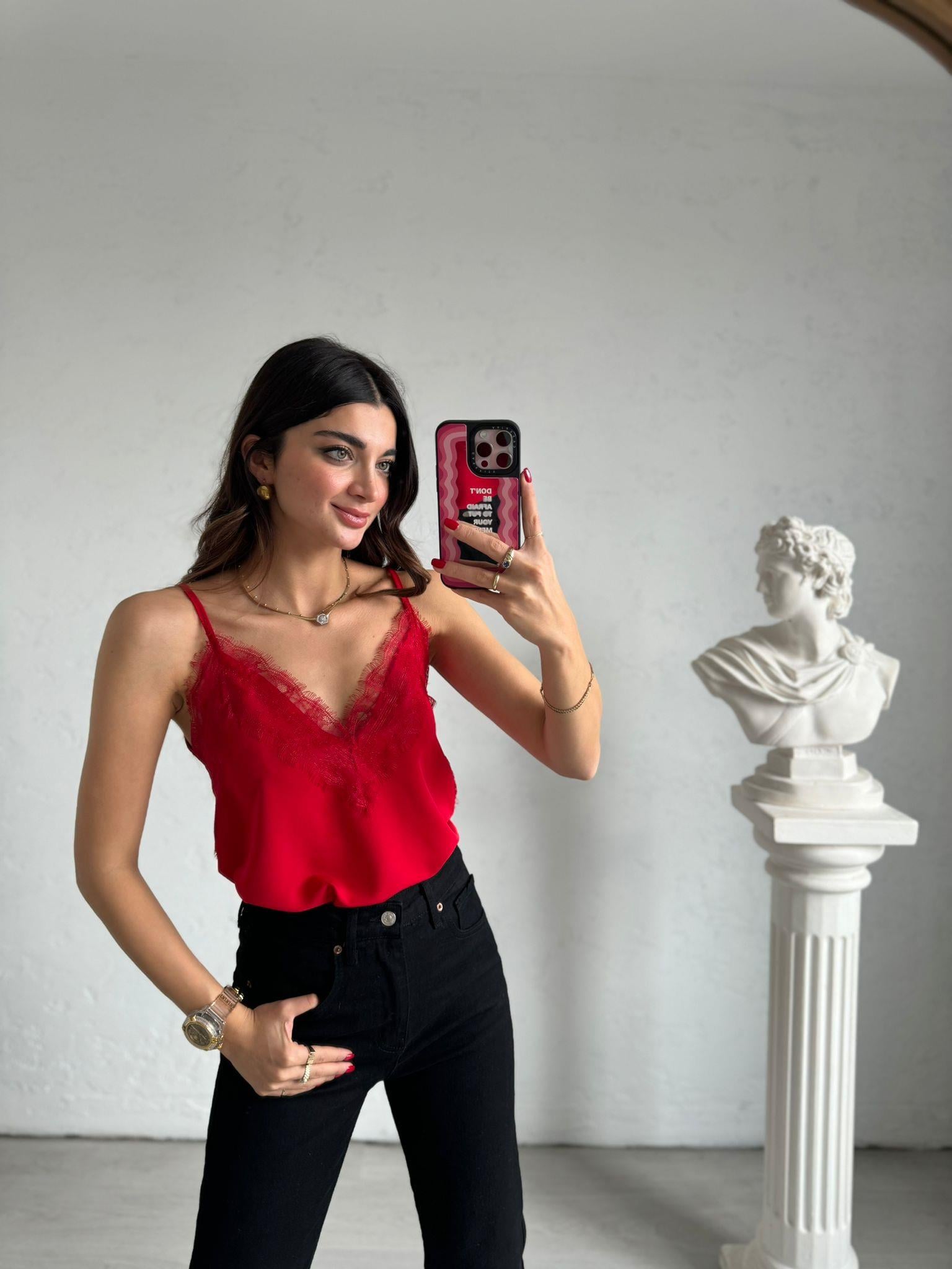 Kırmızı Dantelli Askılı Bluz
