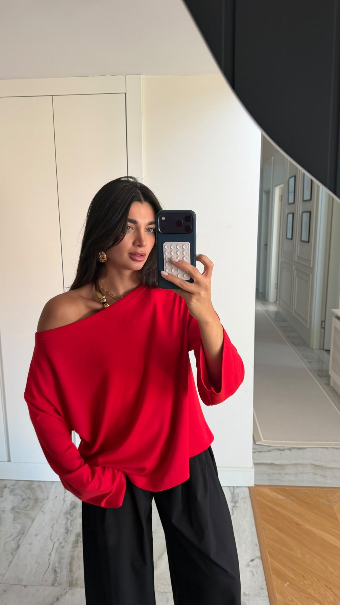 Kırmızı Düşük Omuzlu Triko Bluz 