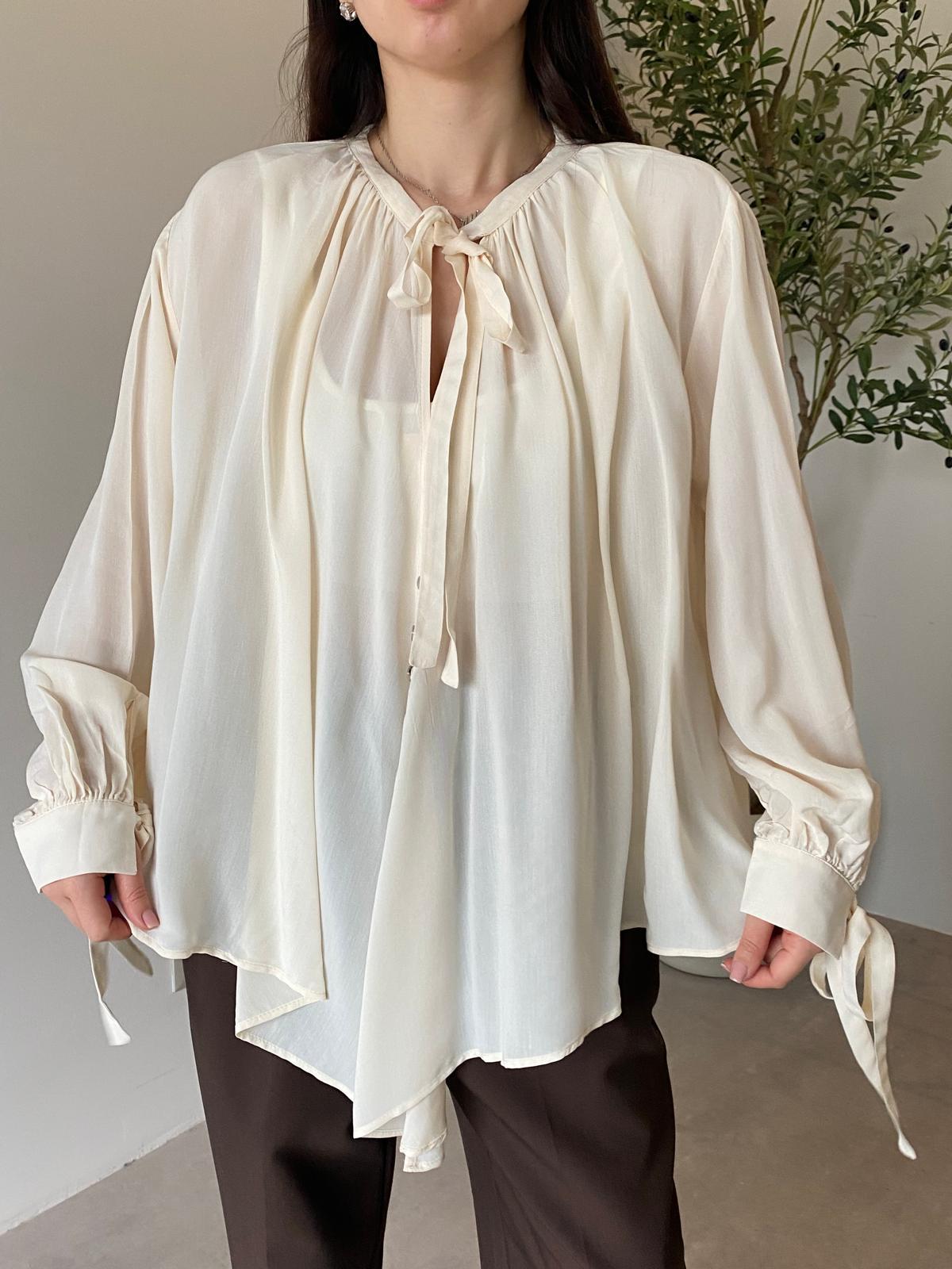 Krem Bağlamalı Oversize Gömlek