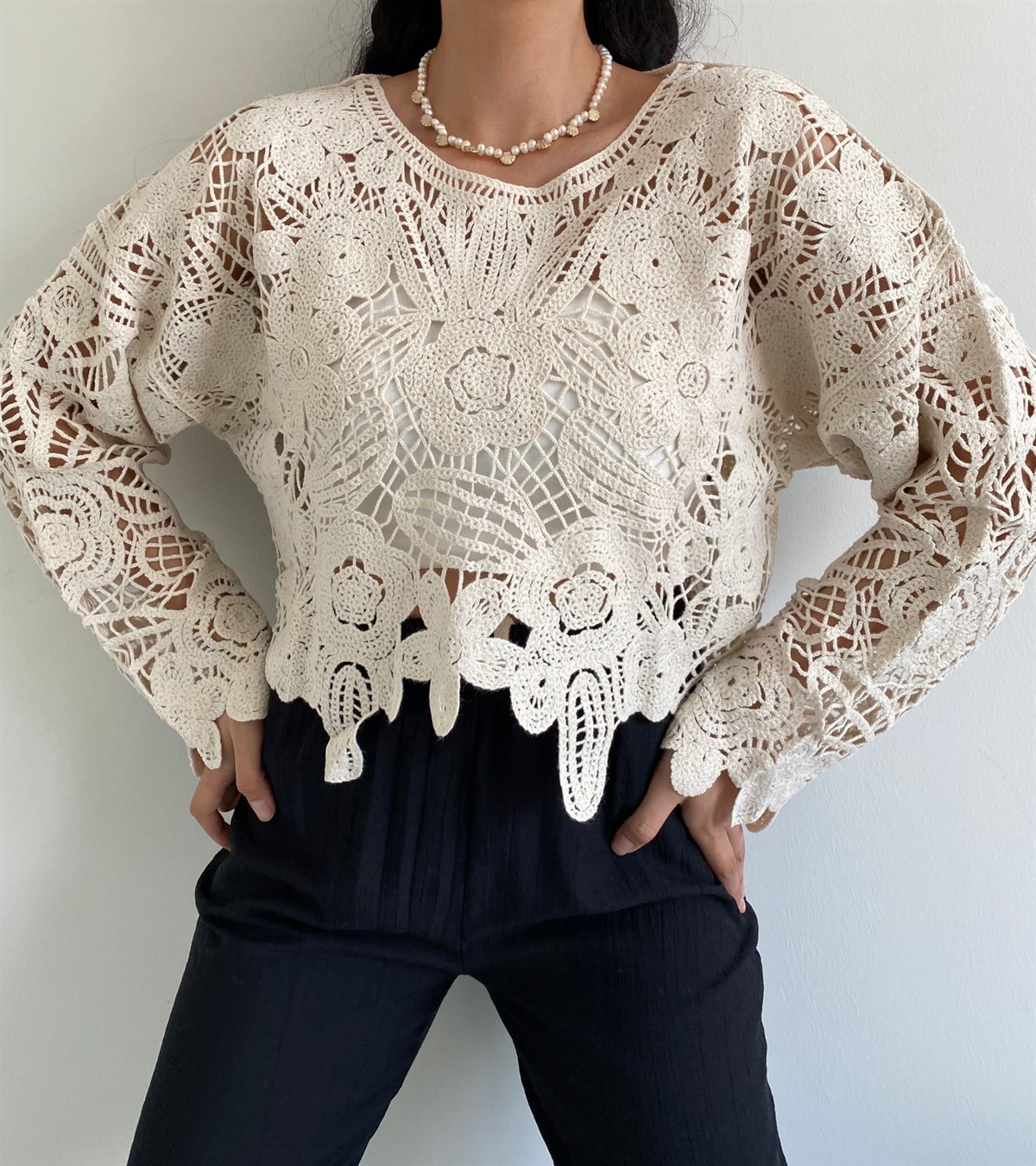 Krem Dantel Crop Bluz