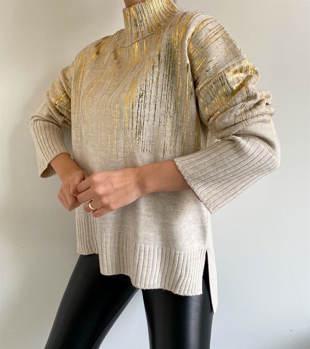 Krem Gold Desenli Kazak