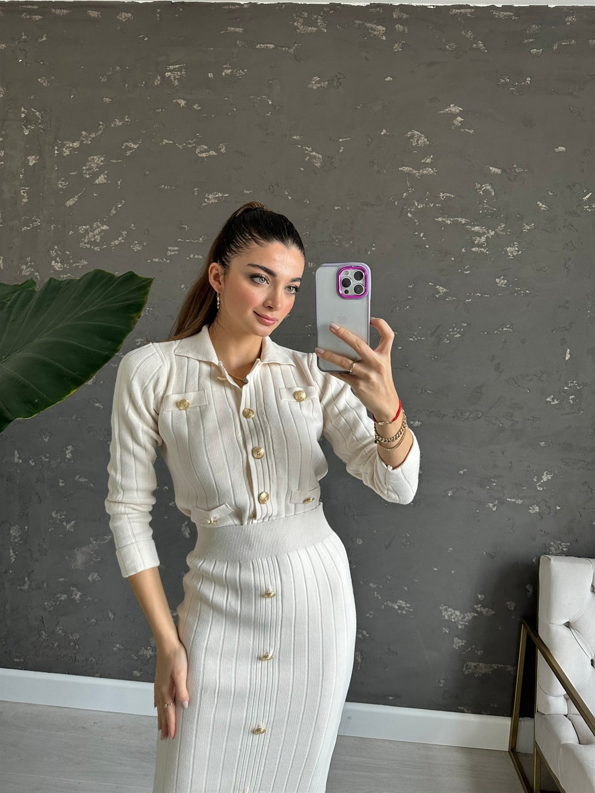 Krem Gold Düğmeli Etekli Takım