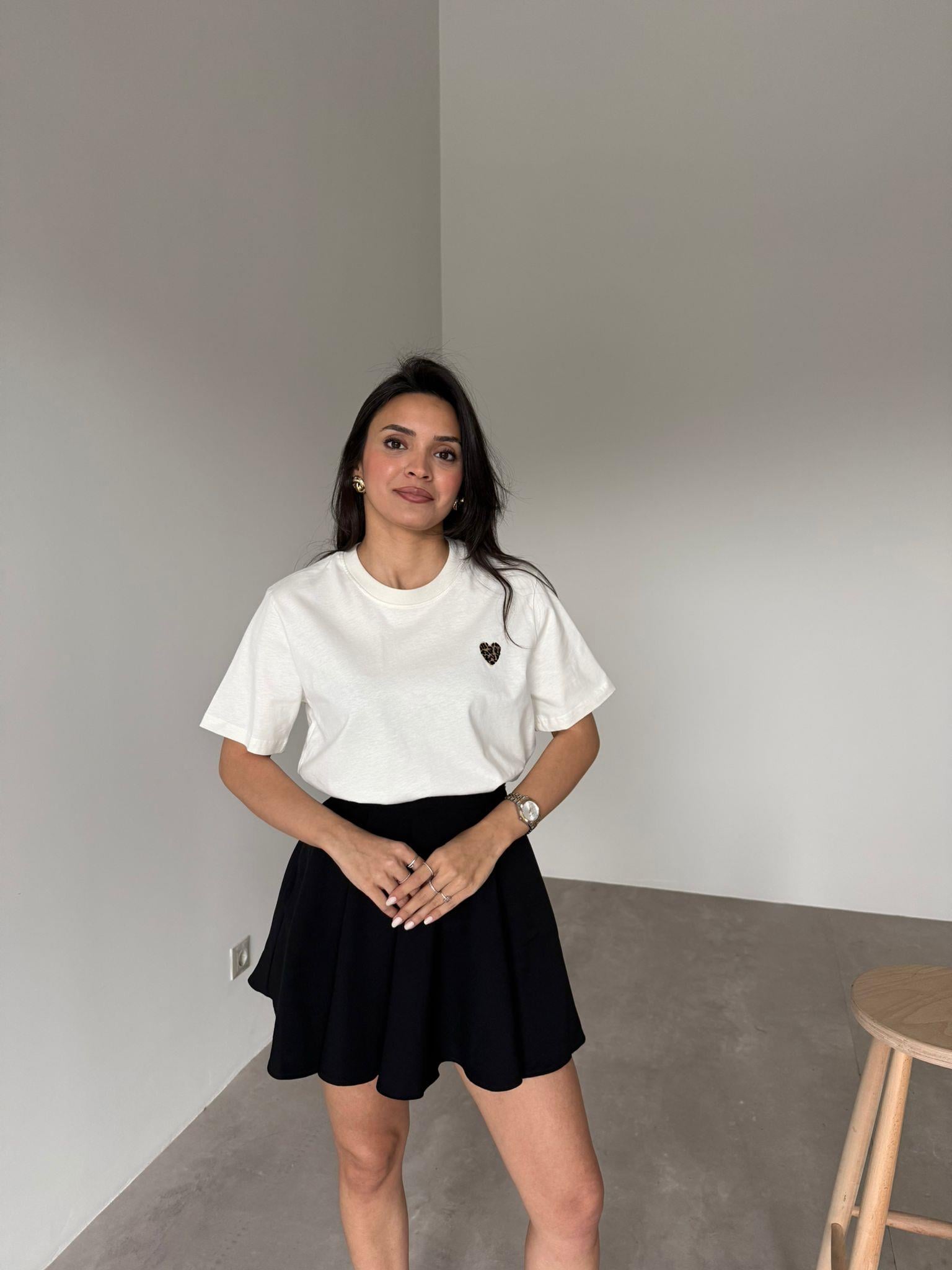 Krem Leopar Kalpli Basic Tişört