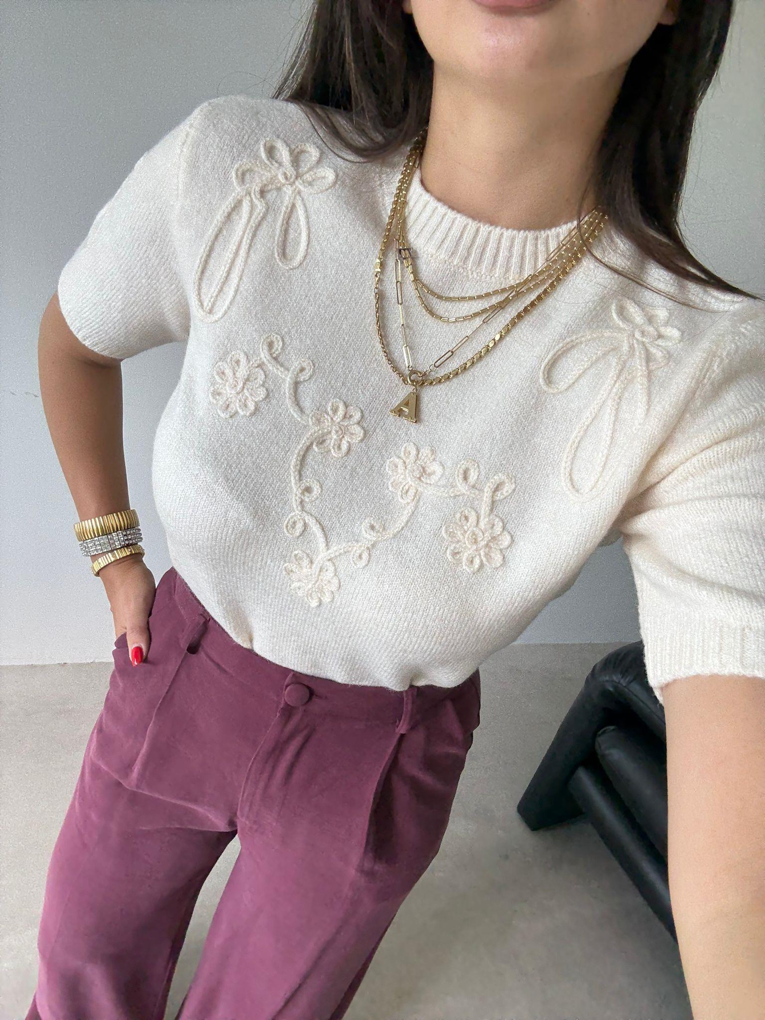 Krem Nakışlı Triko Bluz