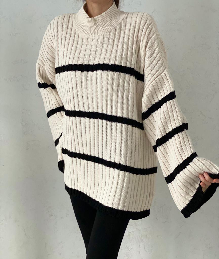 Krem Siyah Detaylı Oversize Kazak