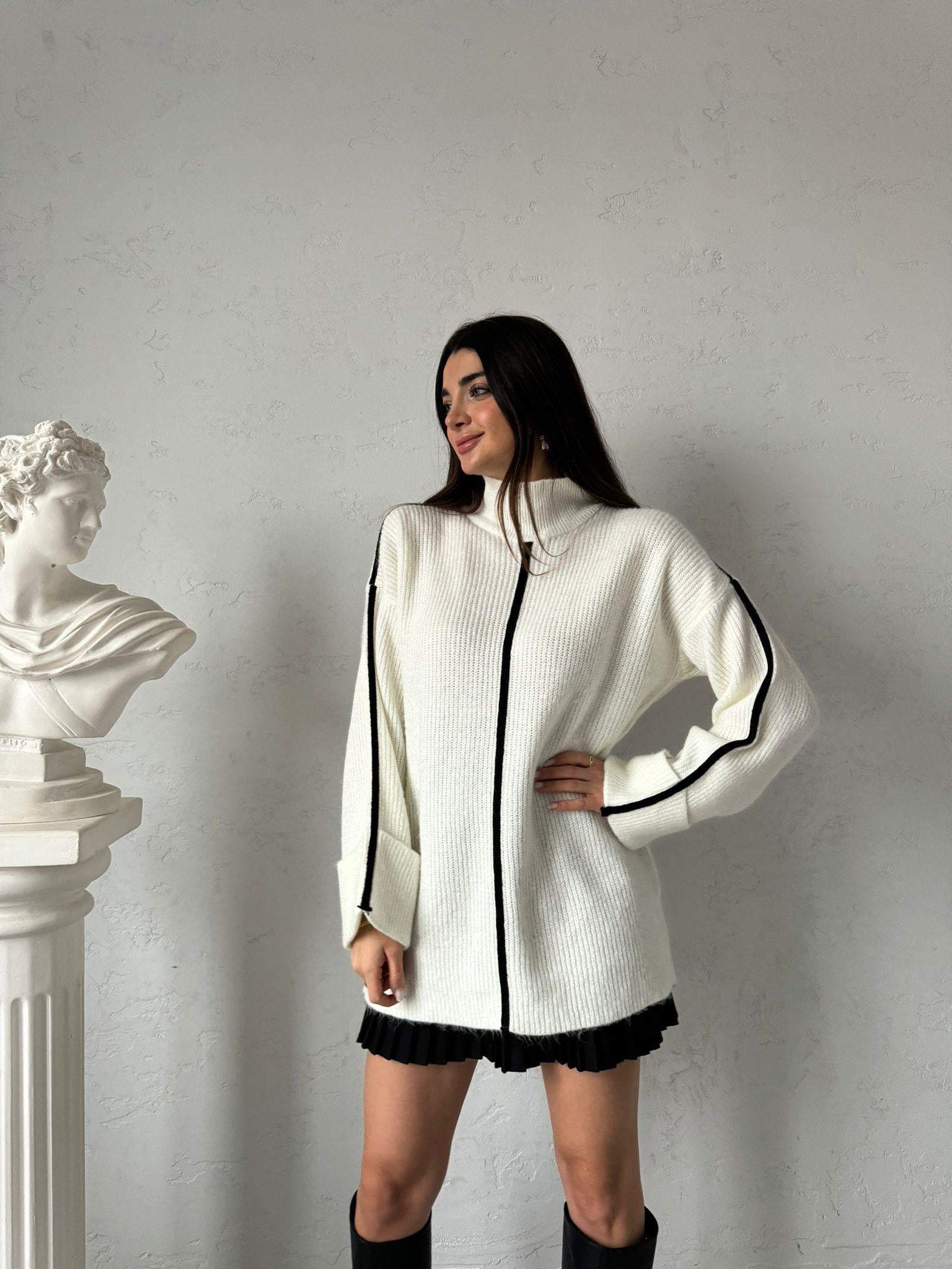 Krem Siyah Şeritli Oversize Kazak