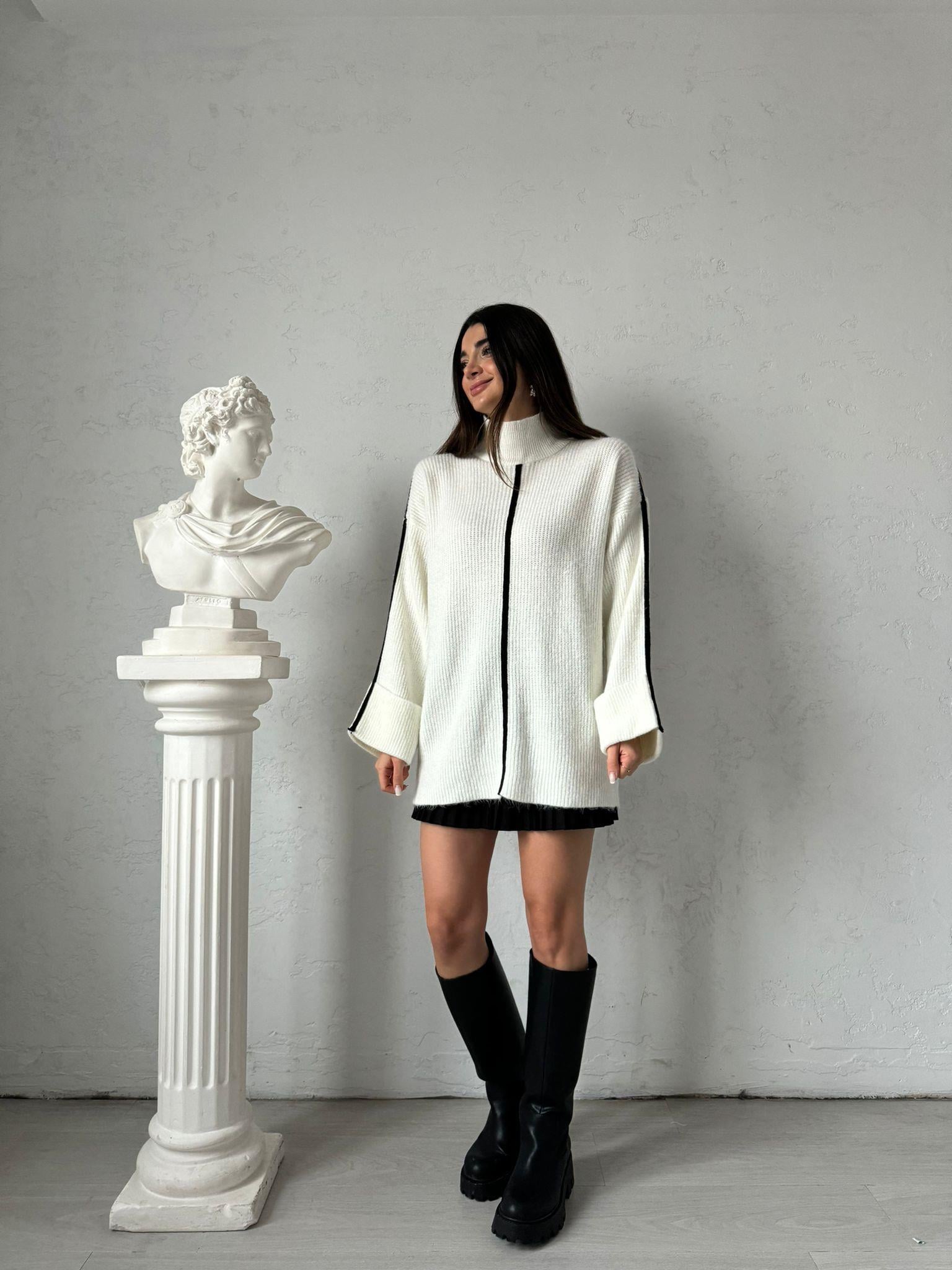 Krem Siyah Şeritli Oversize Kazak