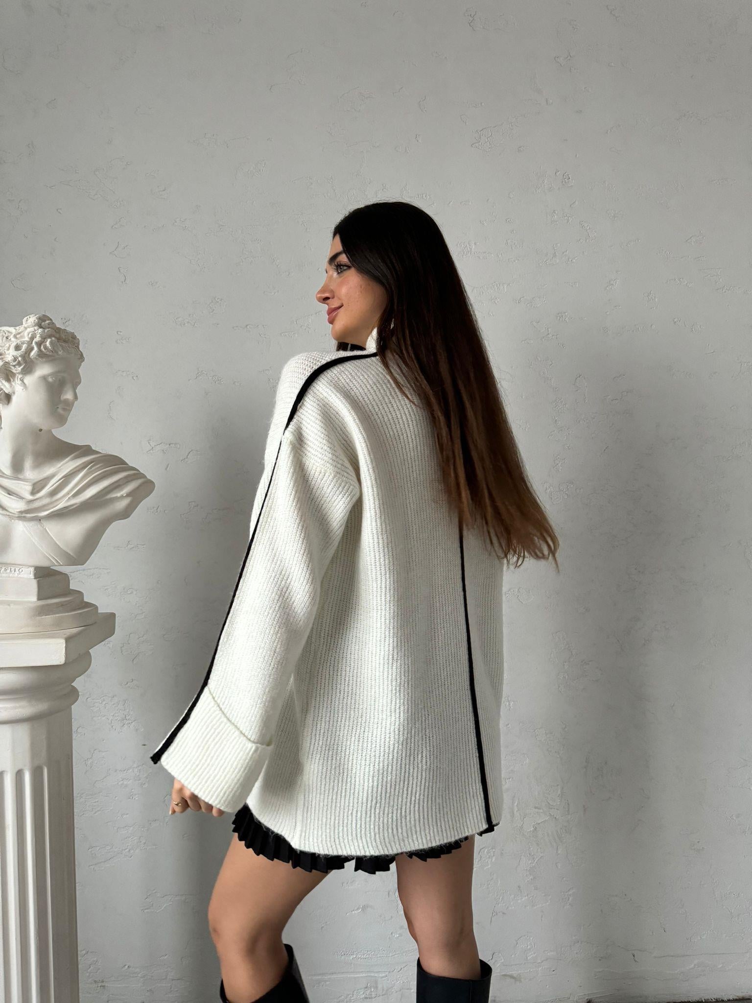 Krem Siyah Şeritli Oversize Kazak