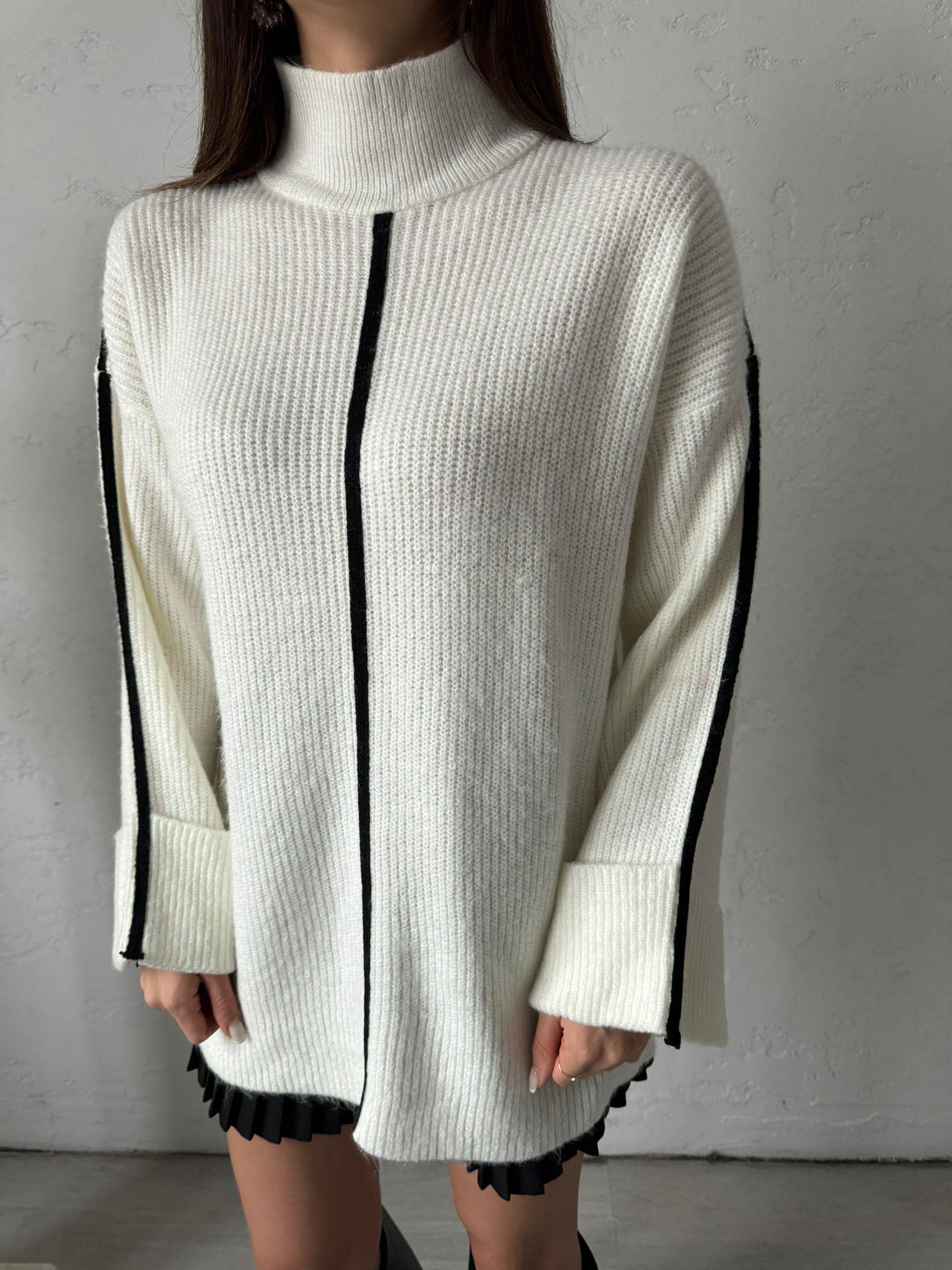 Krem Siyah Şeritli Oversize Kazak