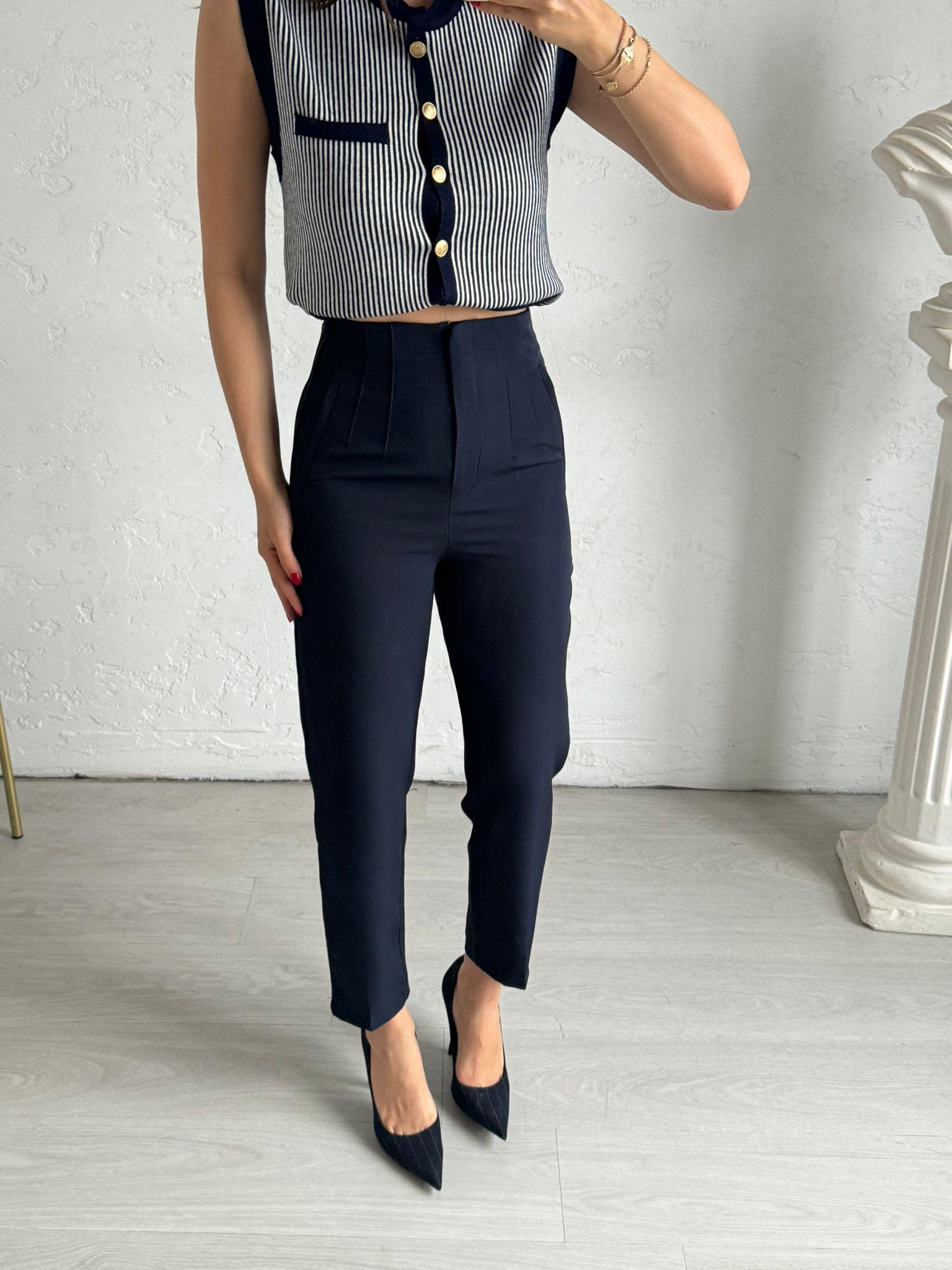 Lacivert Pens Detaylı Havuç Pantolon