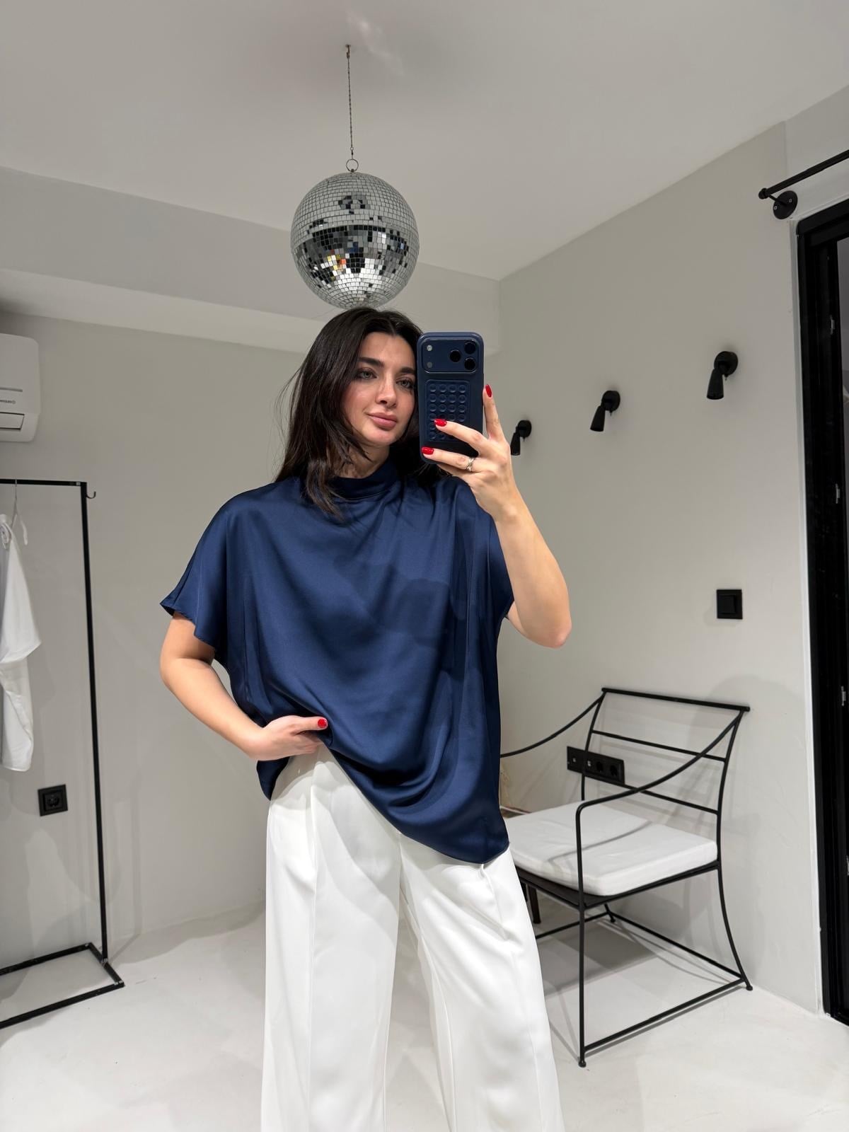 Lacivert Yarasa Kol Saten Bluz