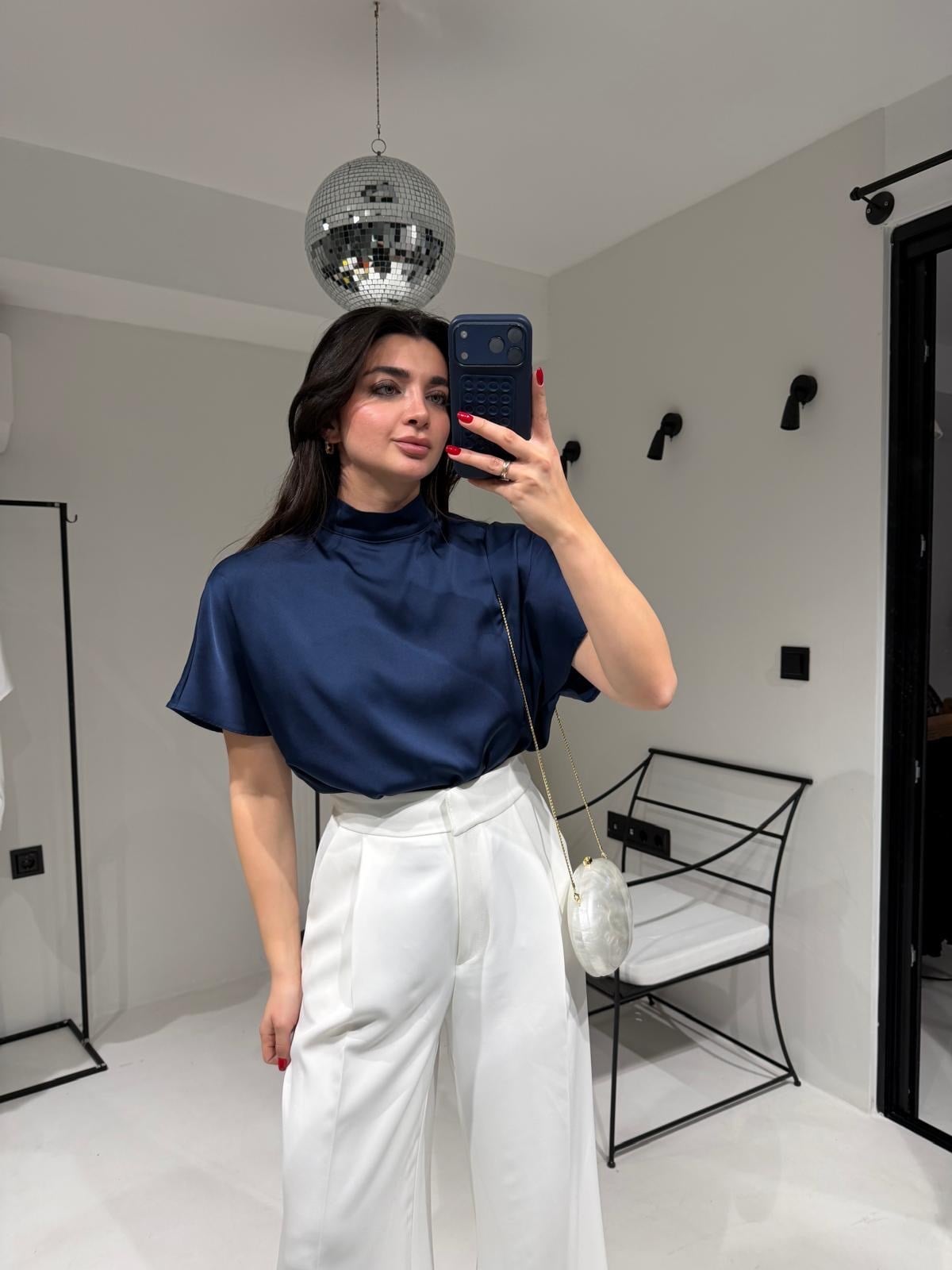 Lacivert Yarasa Kol Saten Bluz