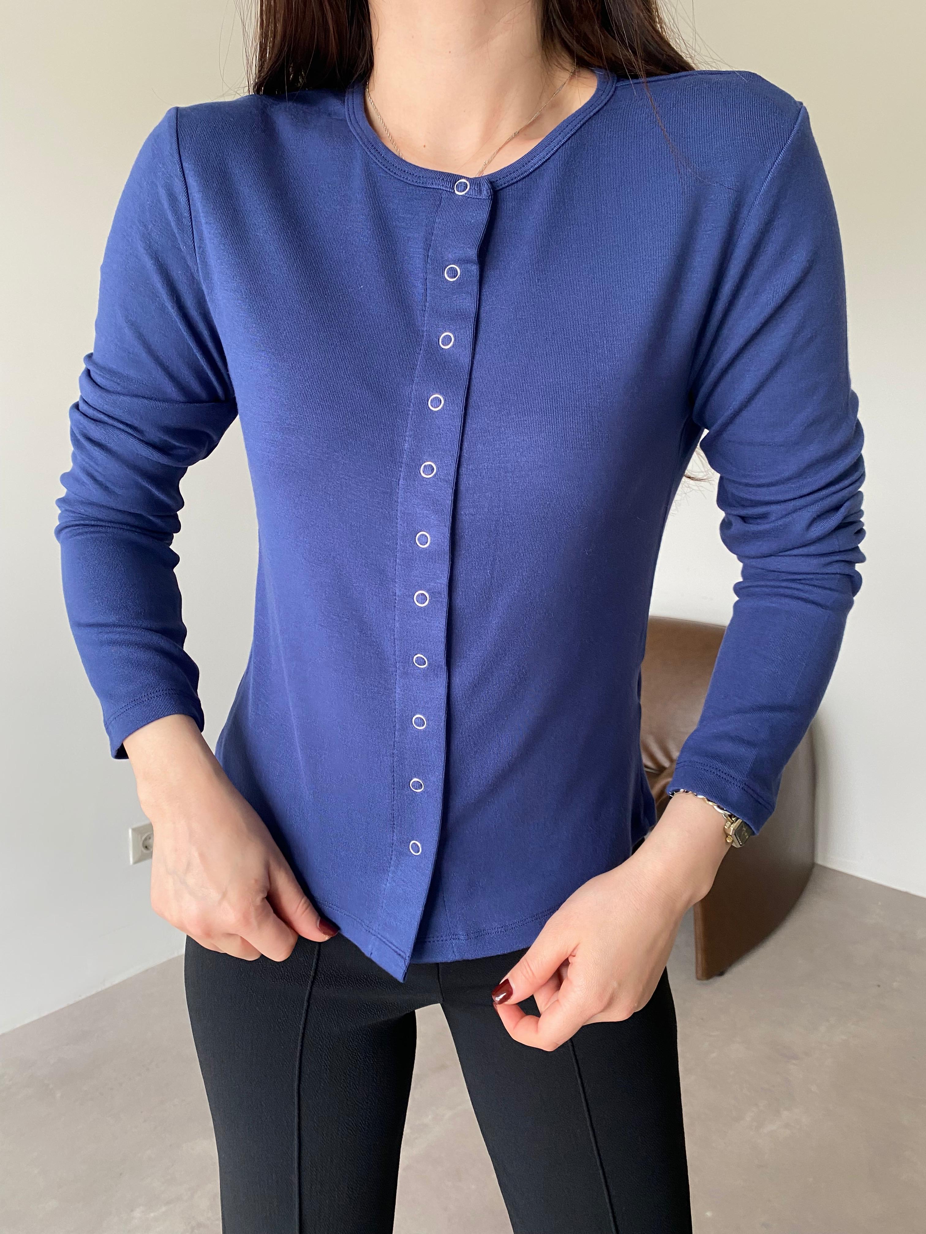 Lacivert Yumuşak Dokulu Çıtçıtlı Bluz