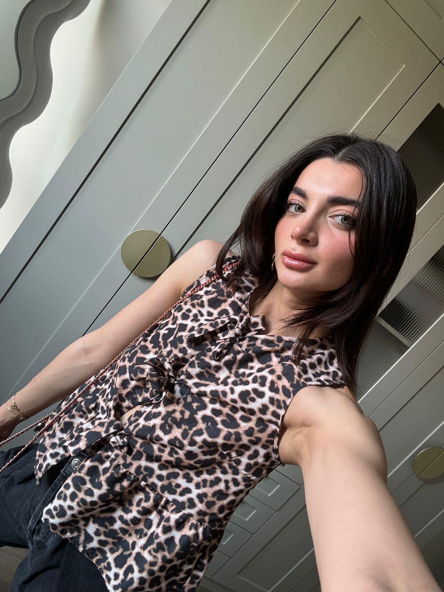 Leopar Önü Fiyonklu Bluz