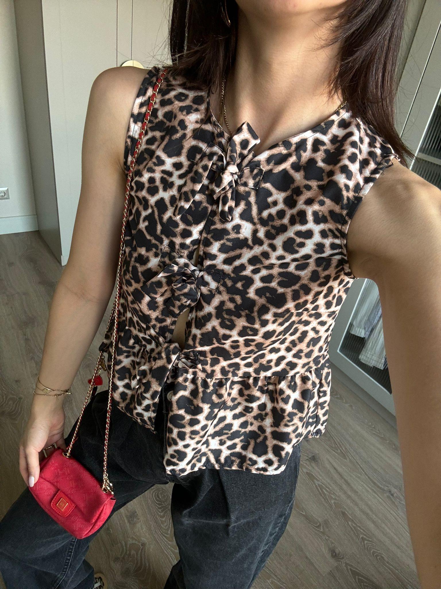 Leopar Önü Fiyonklu Bluz