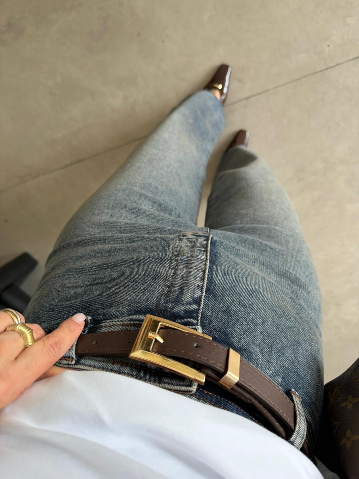 Mavi Eskitme Ultra Yüksek Bel Pensli Kemerli Jean