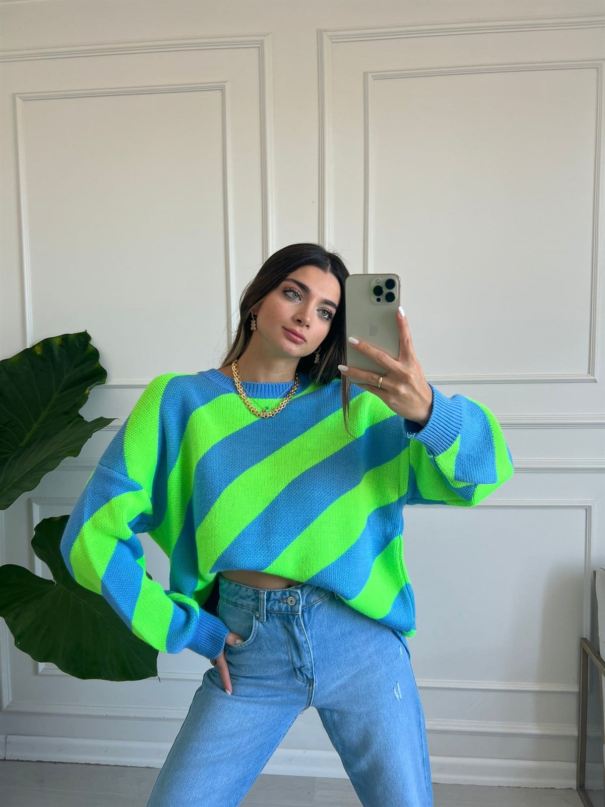 Mavi Neon Şeritli Kazak