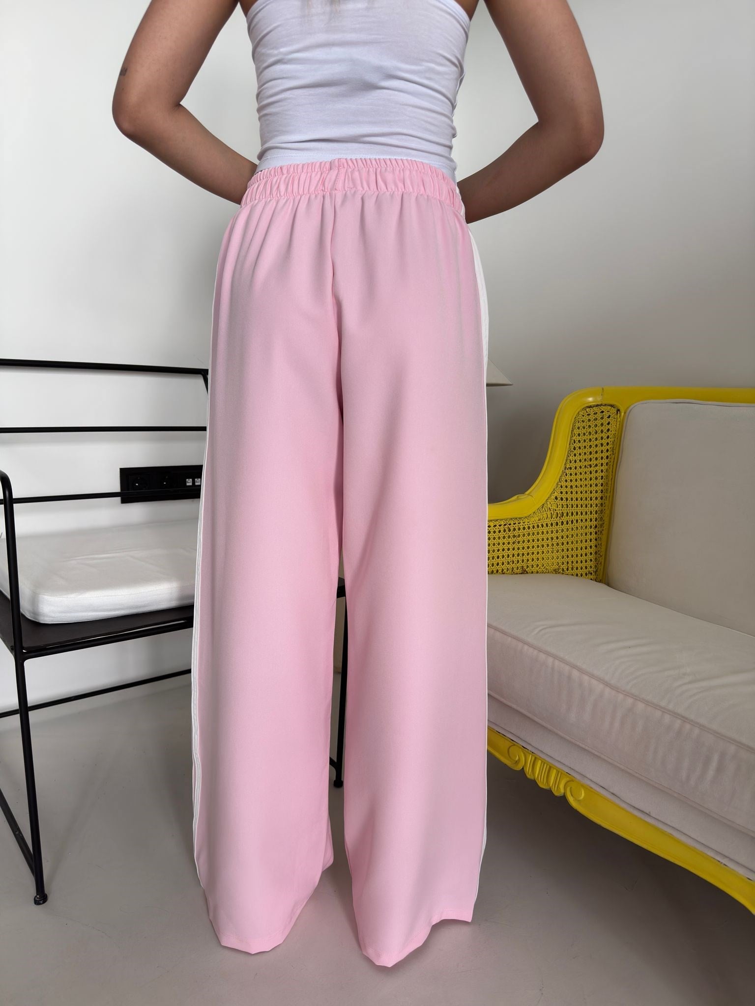 Pembe Beyaz Şeritli Beli Lastikli Pantolon