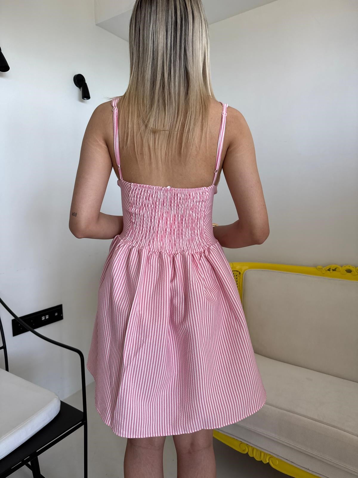 Pembe Çizgili Kısa Elbise