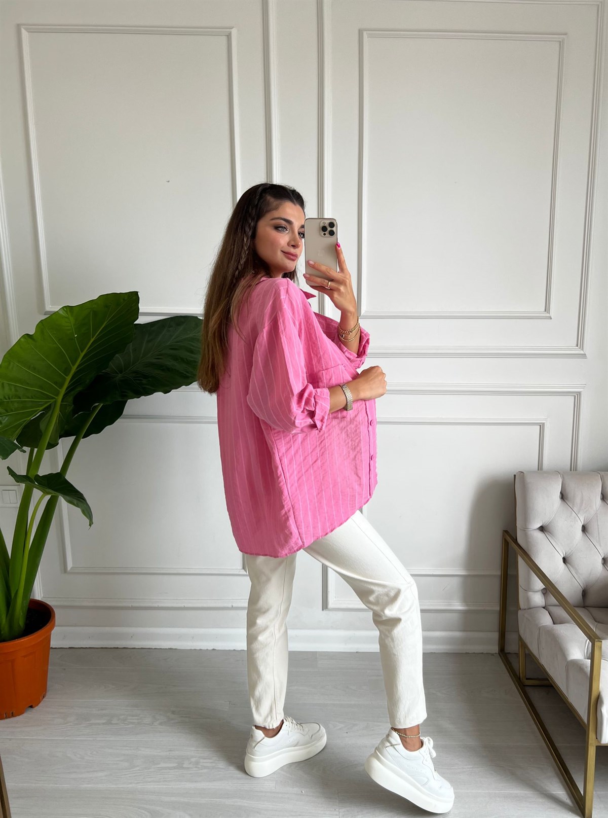Pembe Çizgili Omzu Düşük Gömlek