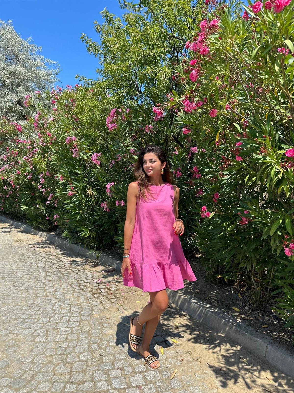 Pembe Kolsuz Keten Elbise