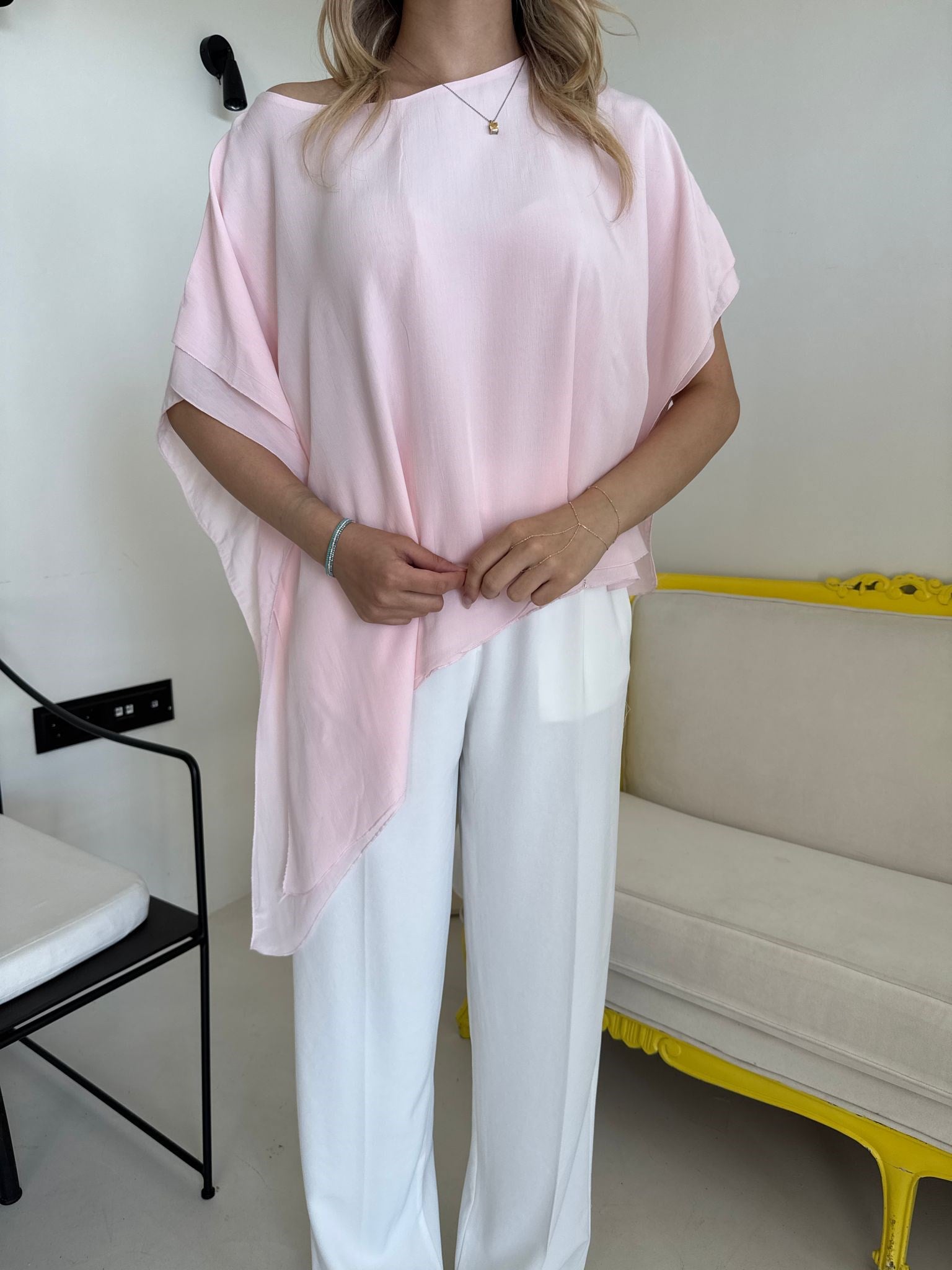 Pembe Oversize Asimetrik Bluz