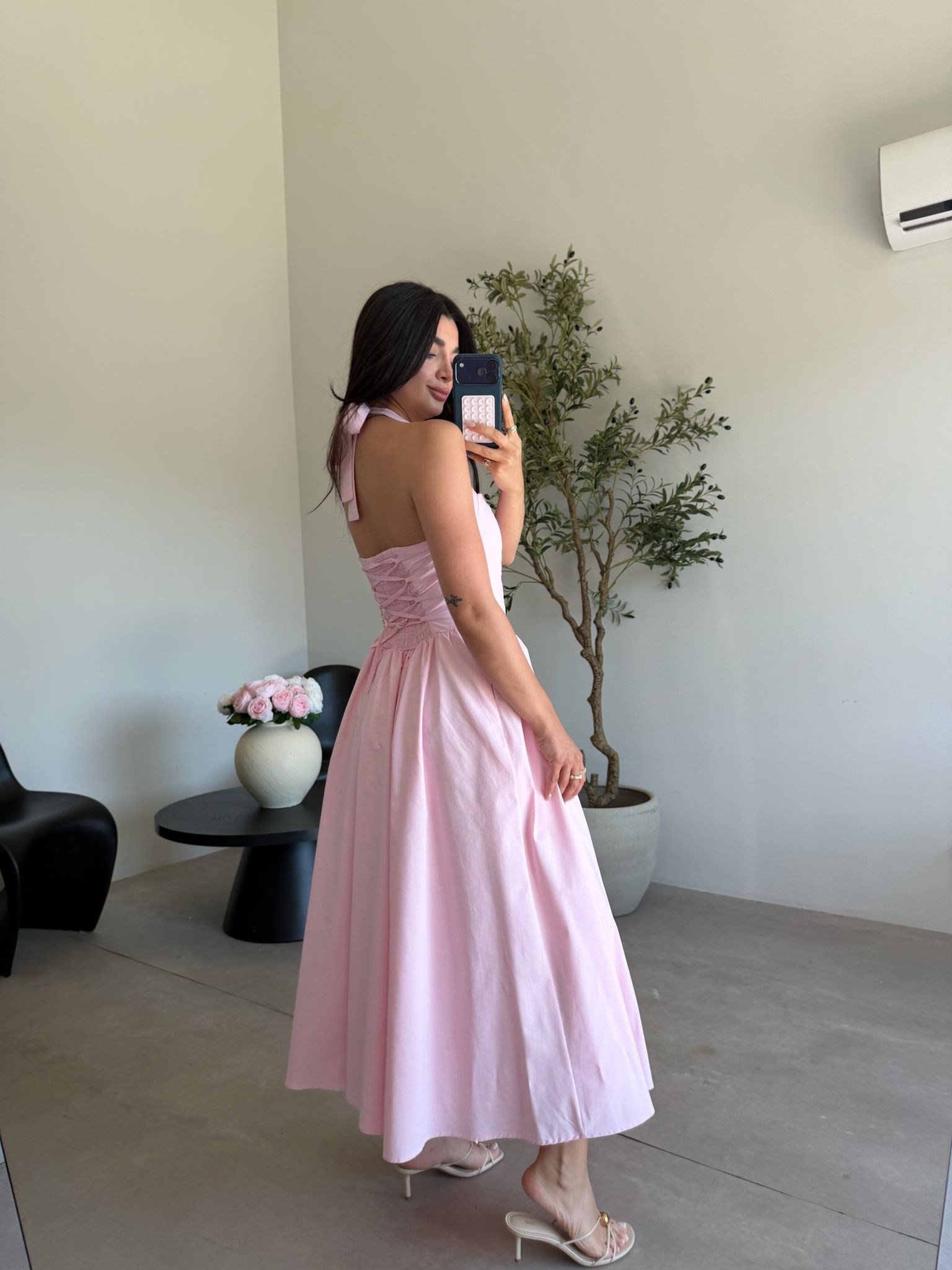Pembe  Sırt Detaylı Boyundan Bağlamalı Elbise