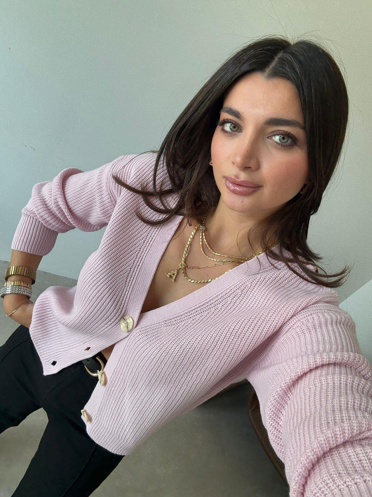 Pembe Üç Düğmeli Basic Hırka