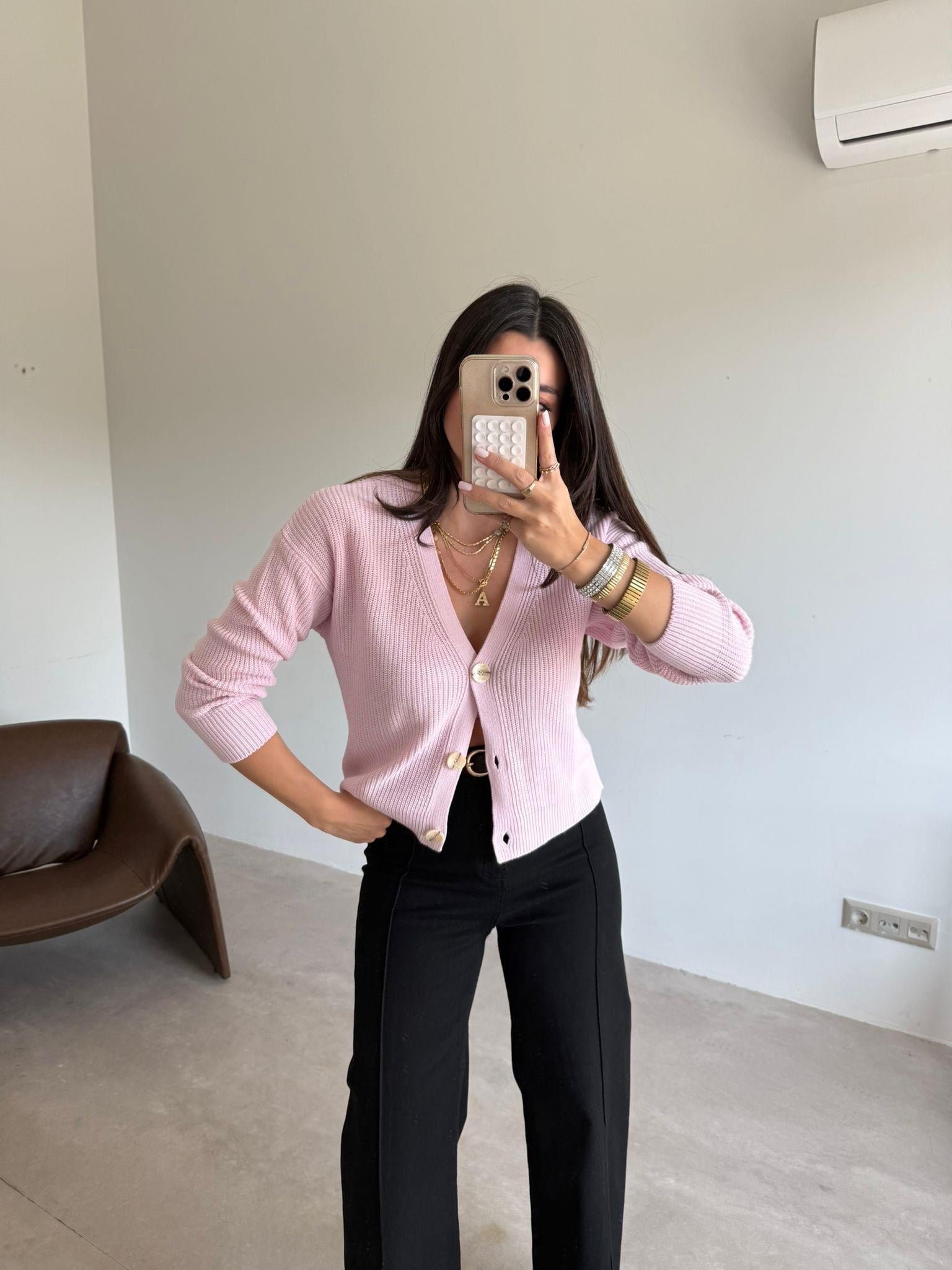 Pembe Üç Düğmeli Basic Hırka